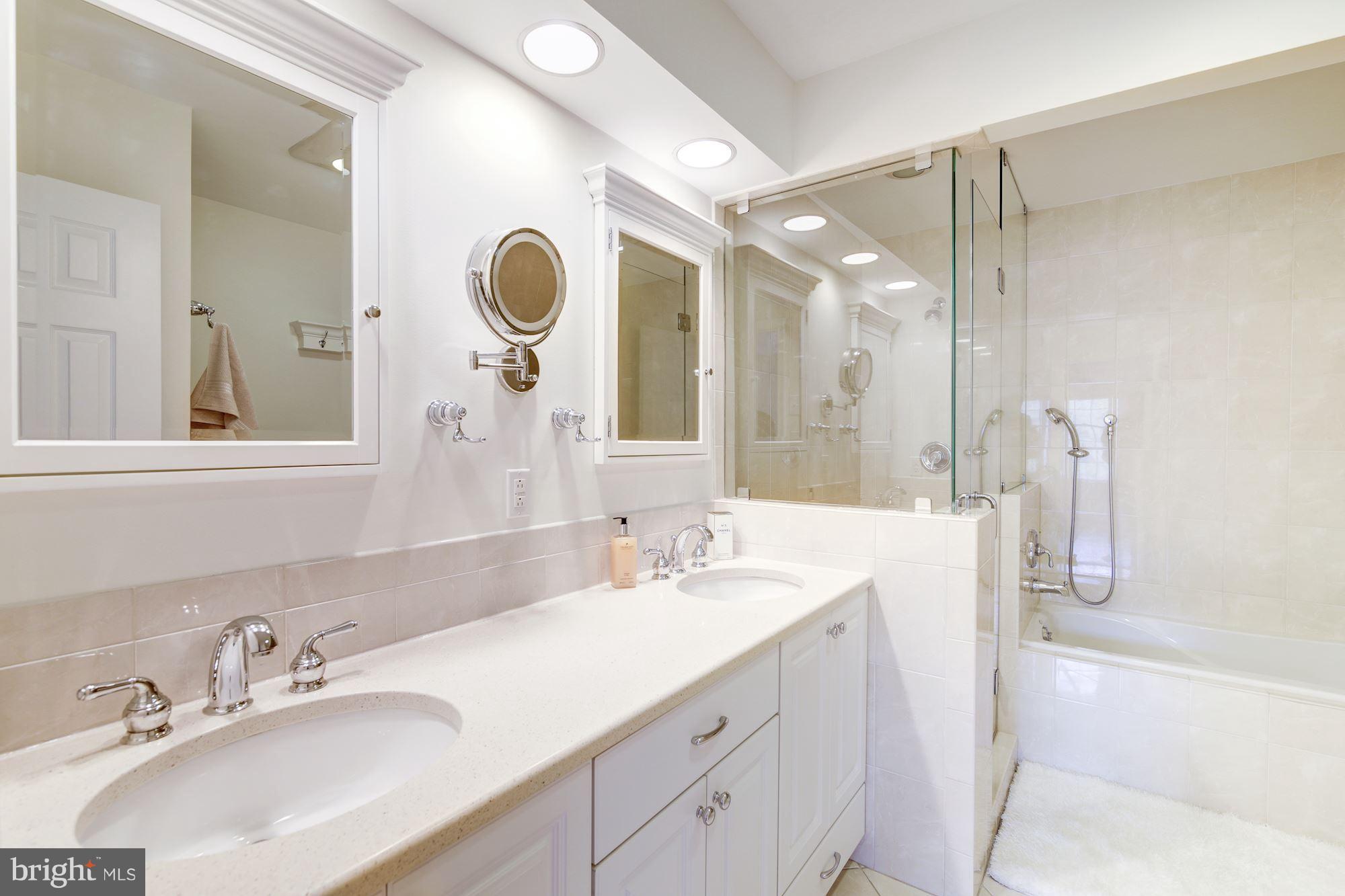 FOREST HILLS - Residential