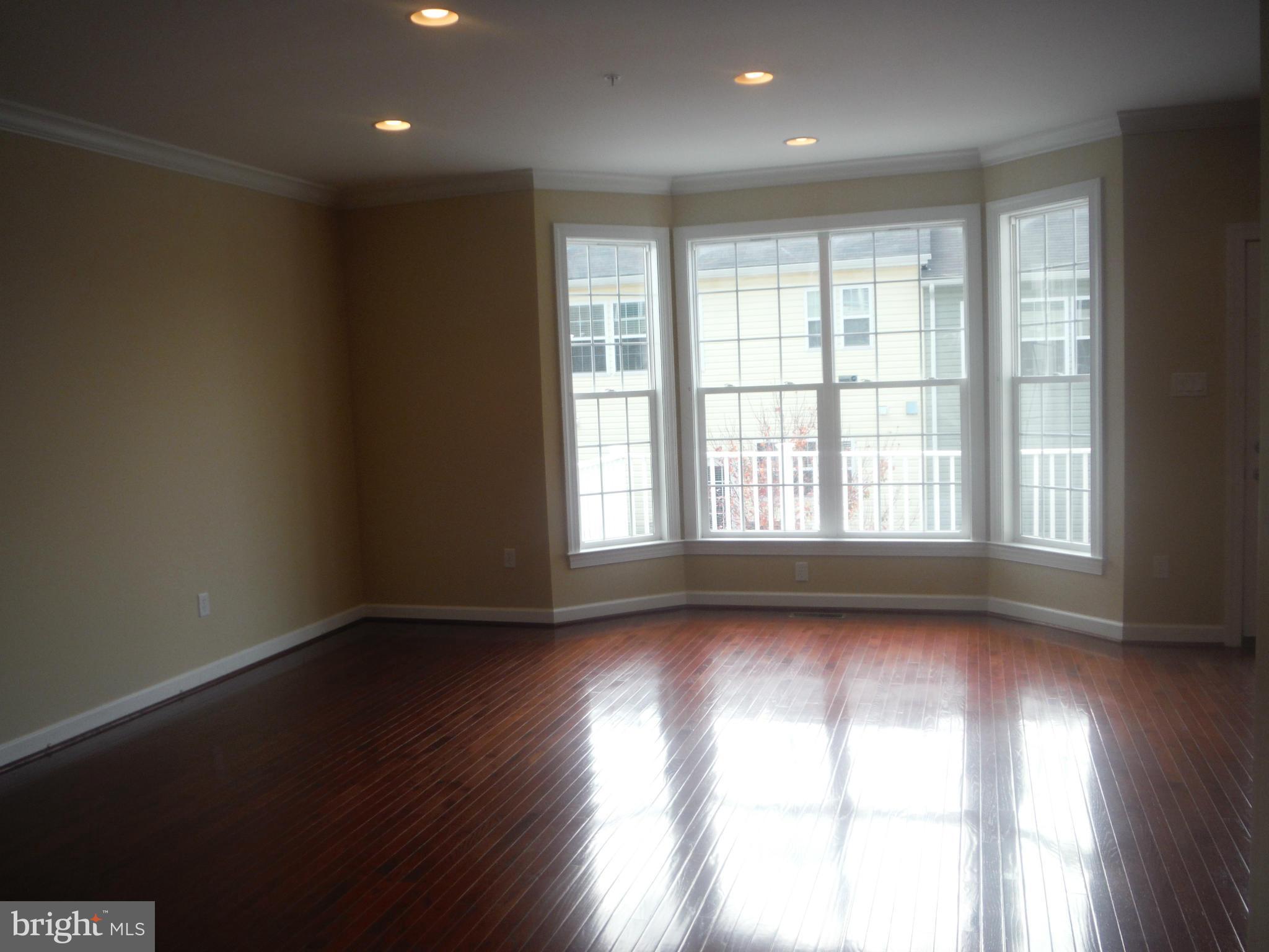 EMERSON - Residential