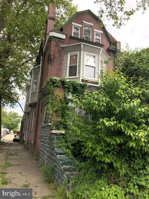 2737 W SOMERSET STREET PHILADELPHIA PA 19132