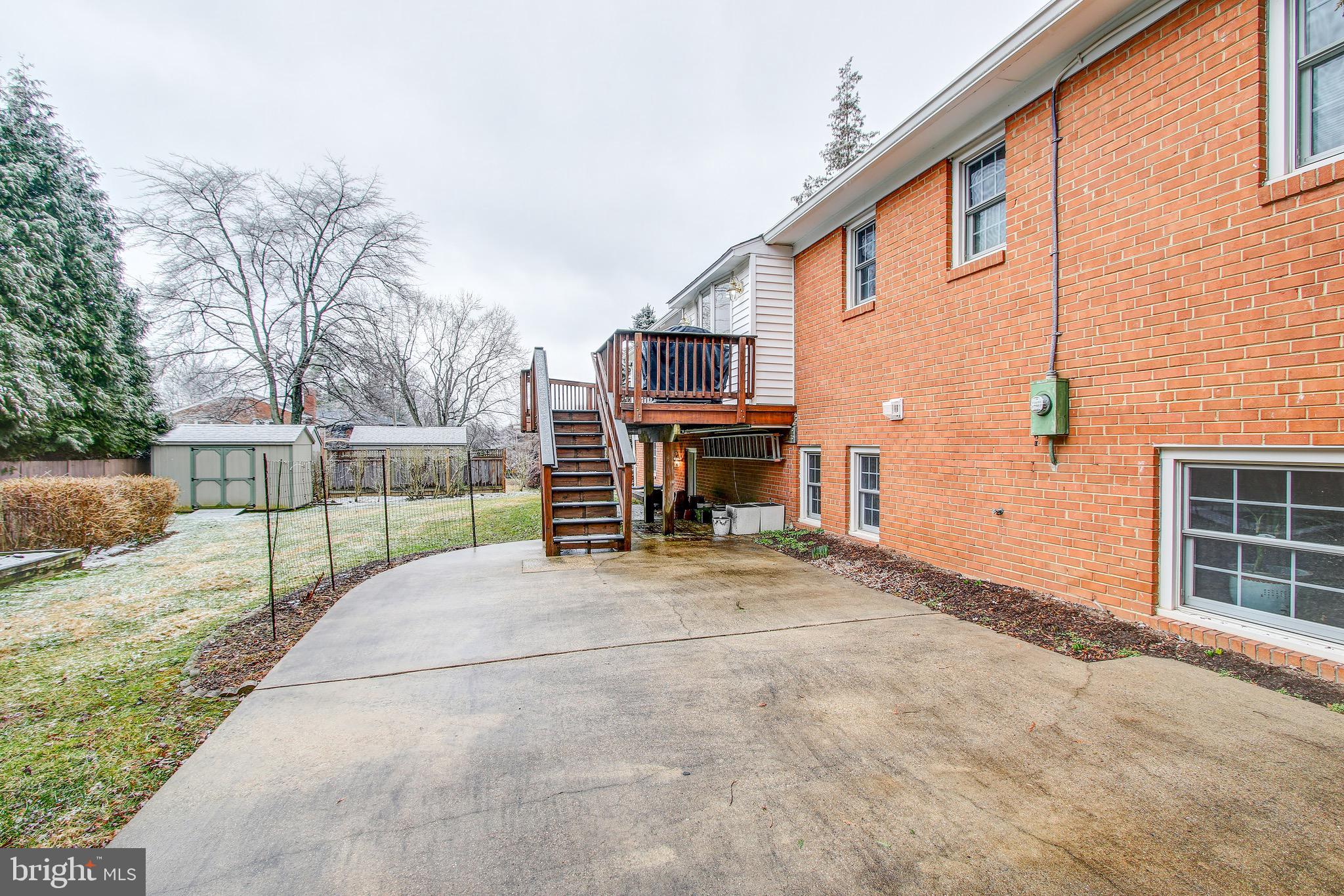 WESTBRIAR COUNTRY CLUB ESTATES - Residential