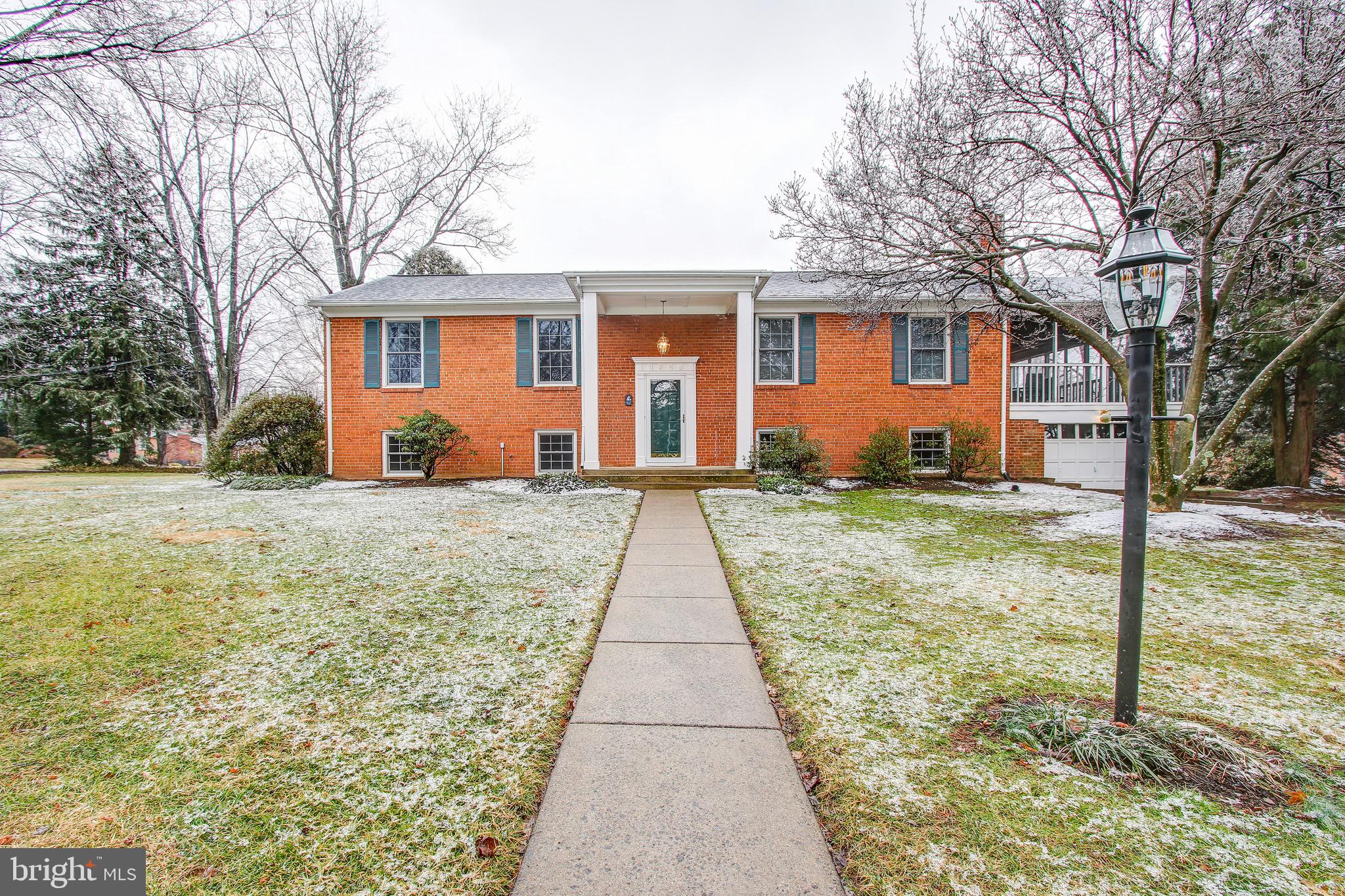 WESTBRIAR COUNTRY CLUB ESTATES - Residential