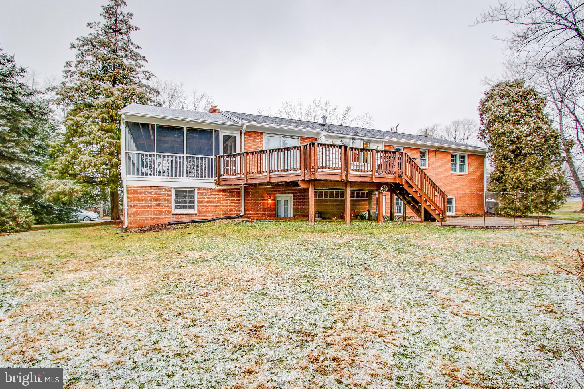 WESTBRIAR COUNTRY CLUB ESTATES - Residential