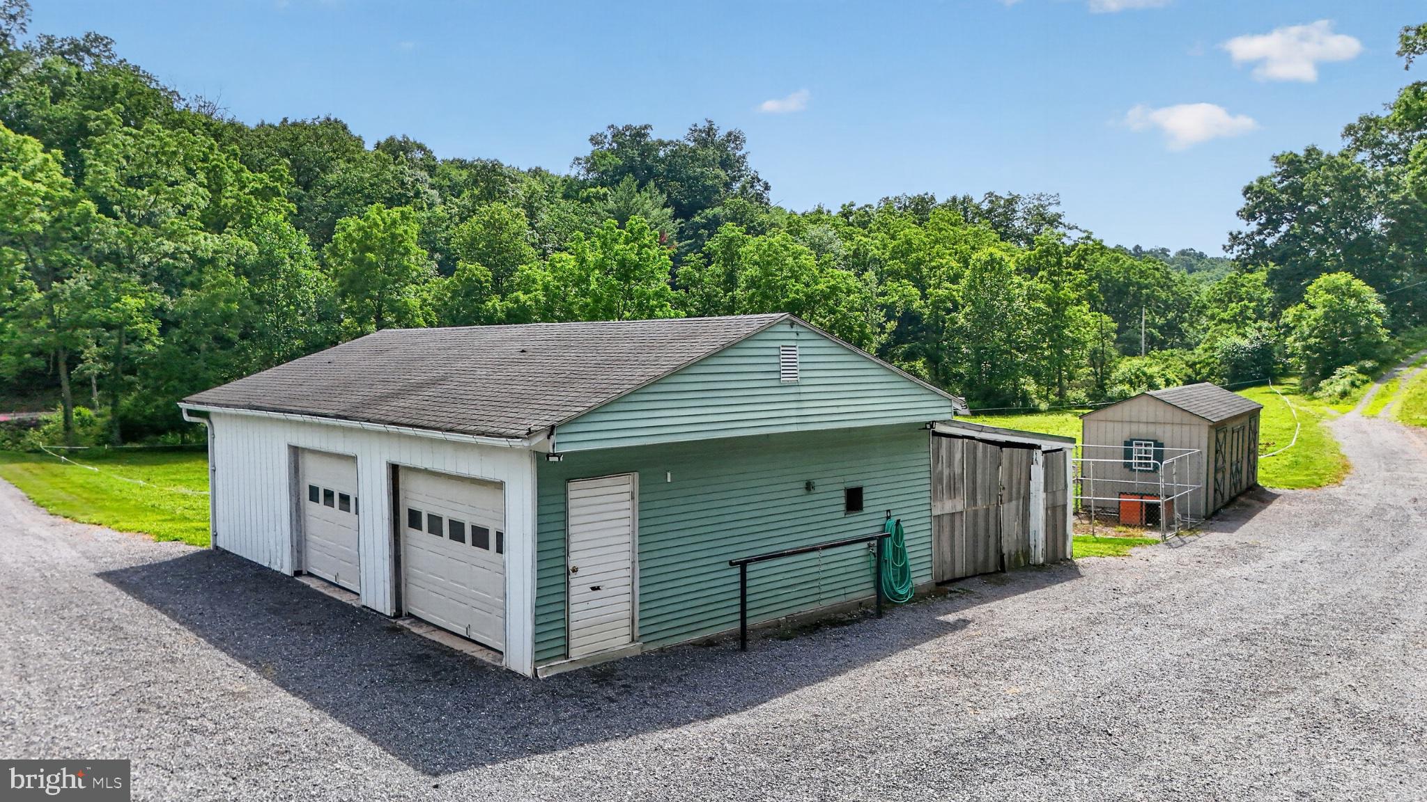 542 HONEYMOON TRAIL ROAD
