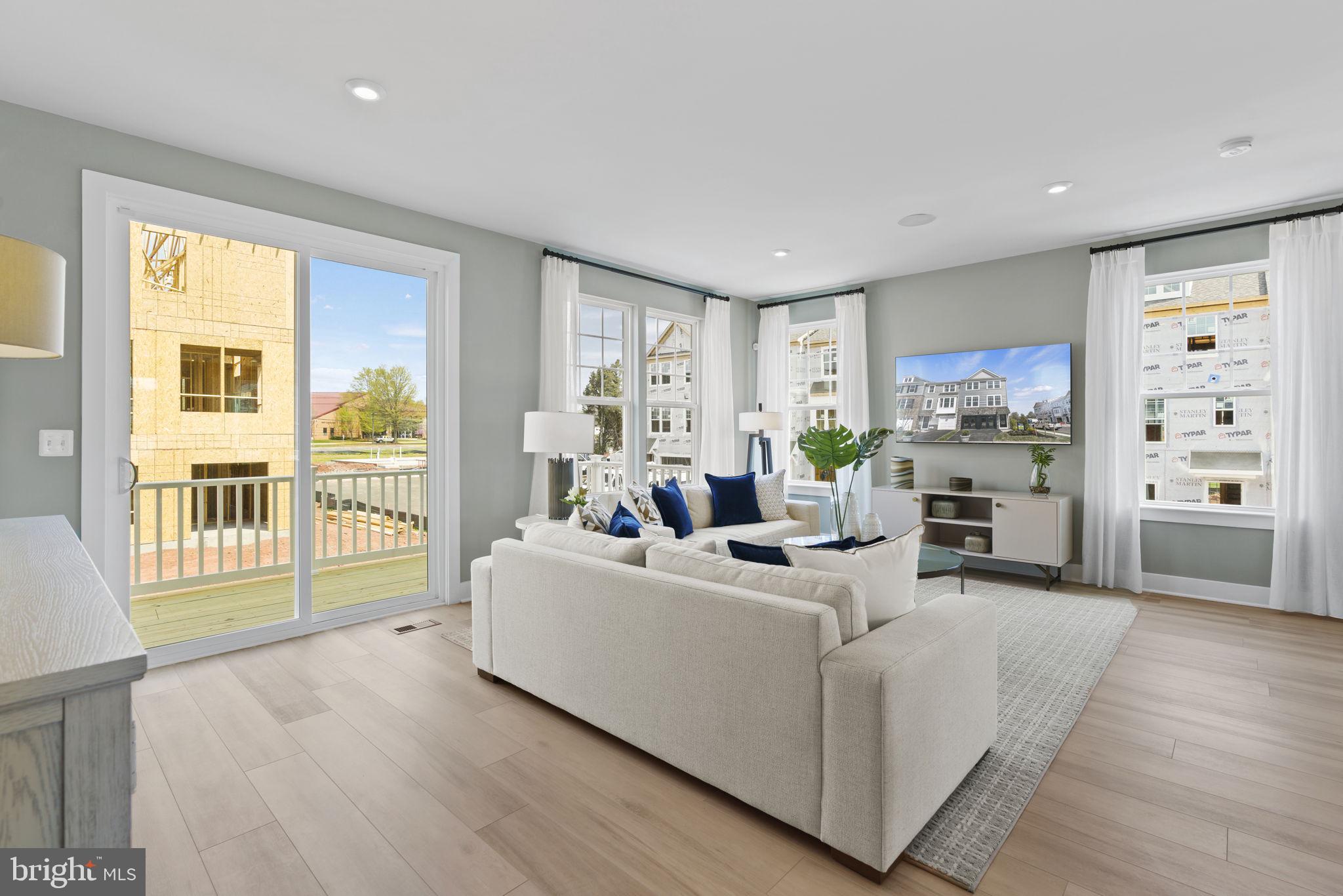 POTOMAC SHORES - Residential