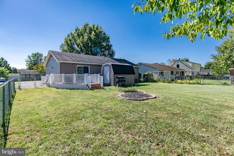 Photo of 107 Golden Pond Circle, STEPHENS CITY, VA 22655 (MLS # VAFV2040060)