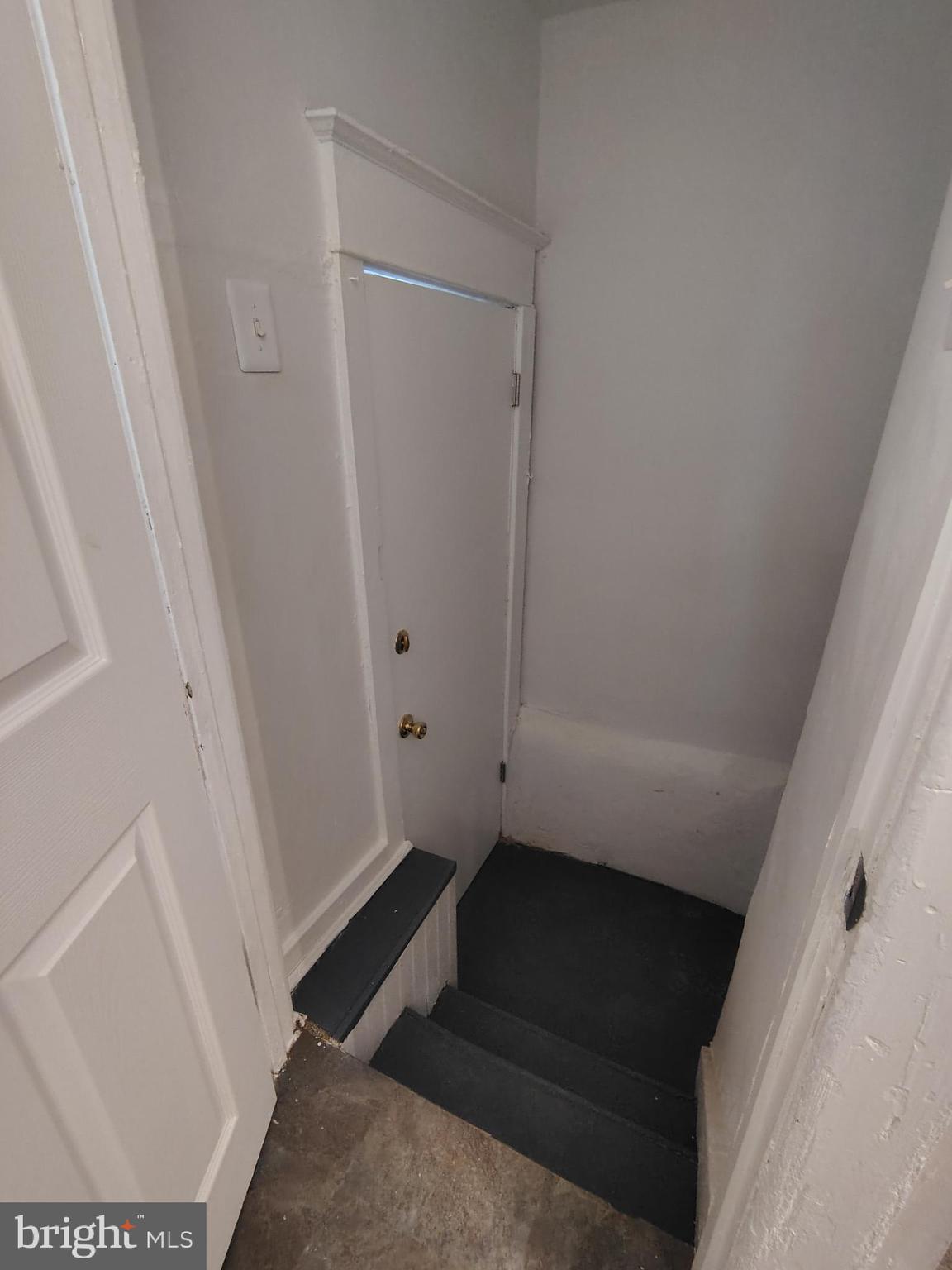 LAWNCREST - Residential