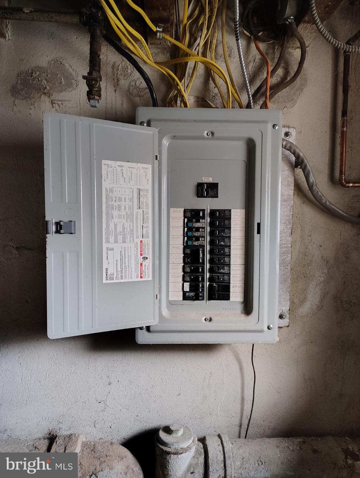 LAWNCREST - Residential