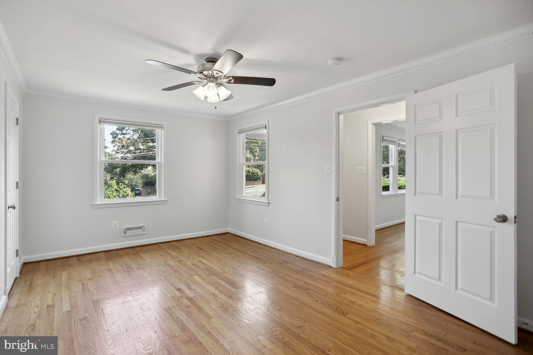 COUNTRY CLUB - Residential Lease