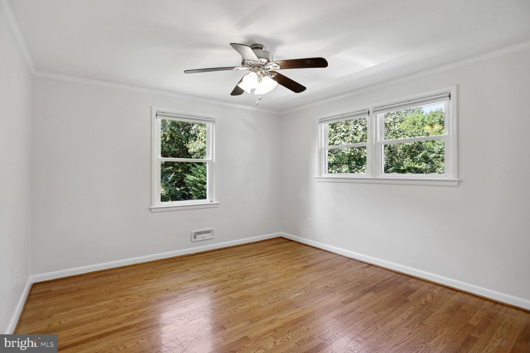 COUNTRY CLUB - Residential Lease