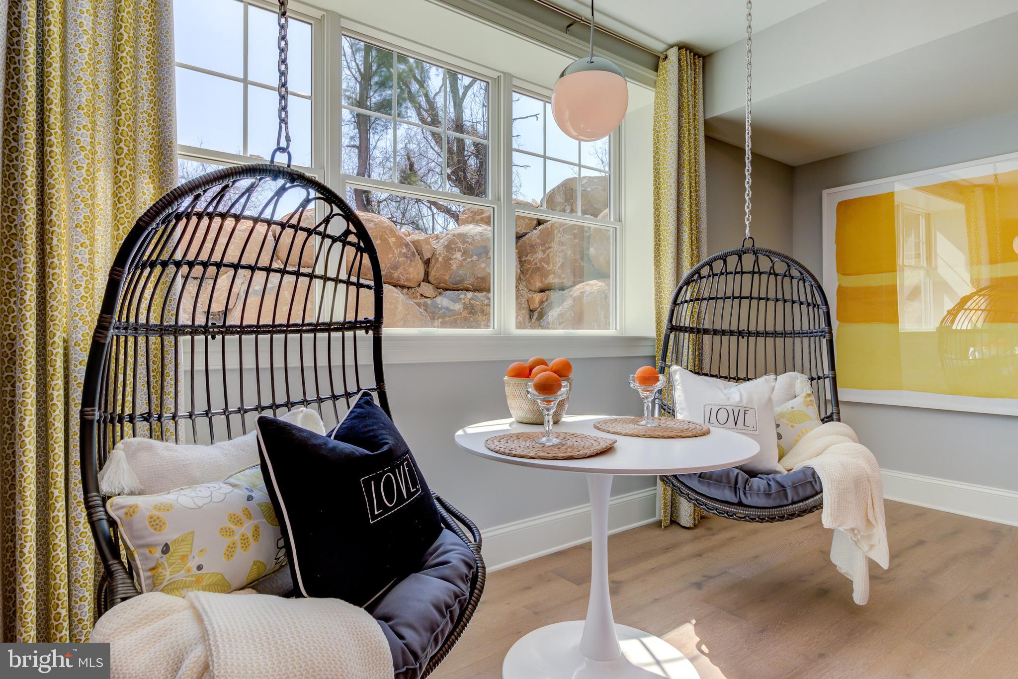 WHITE HORSE - Residential