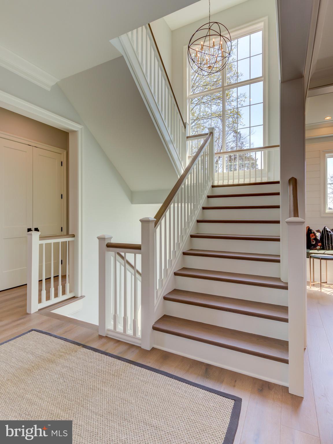 WHITE HORSE - Residential