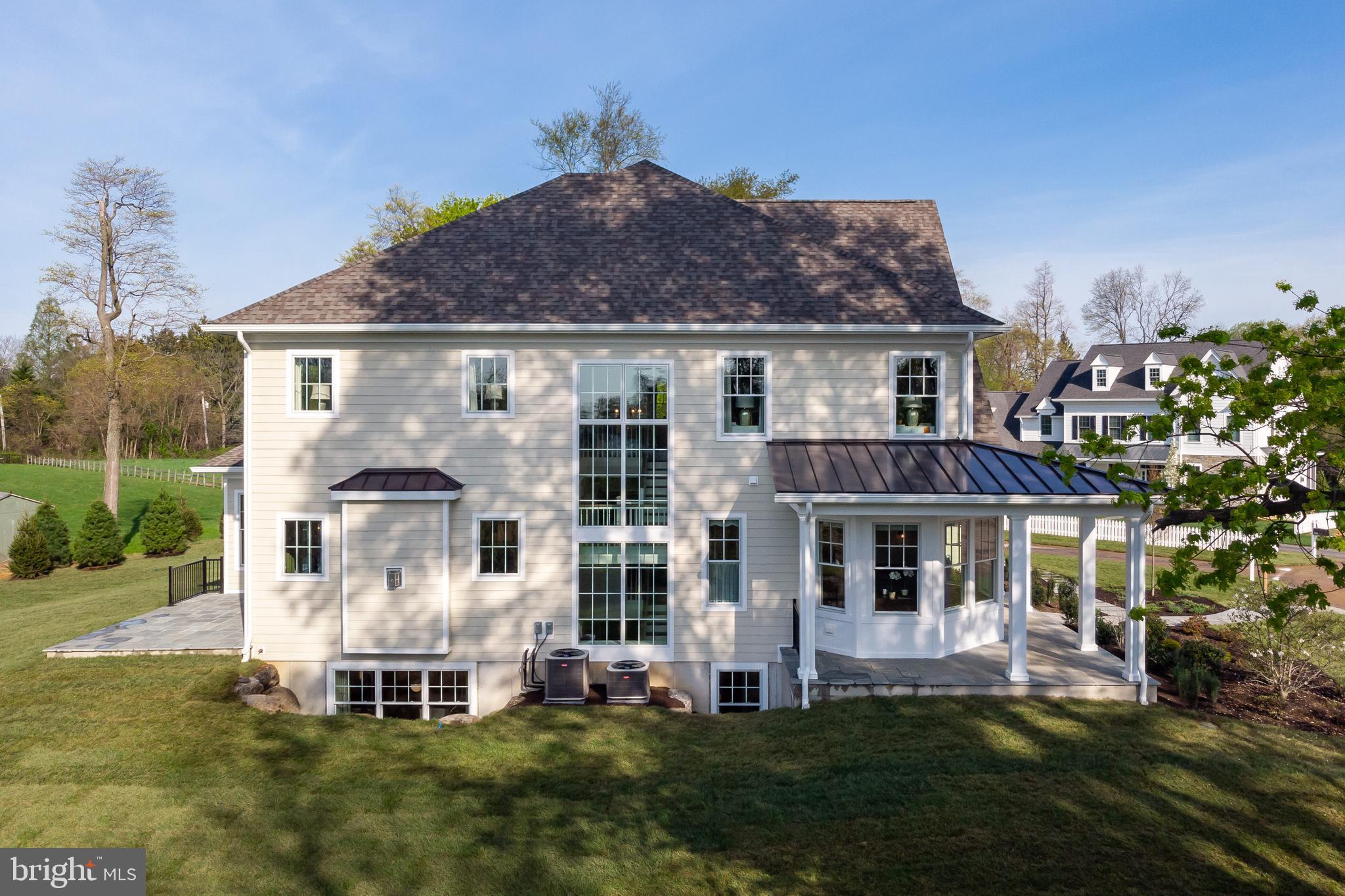 WHITE HORSE - Residential