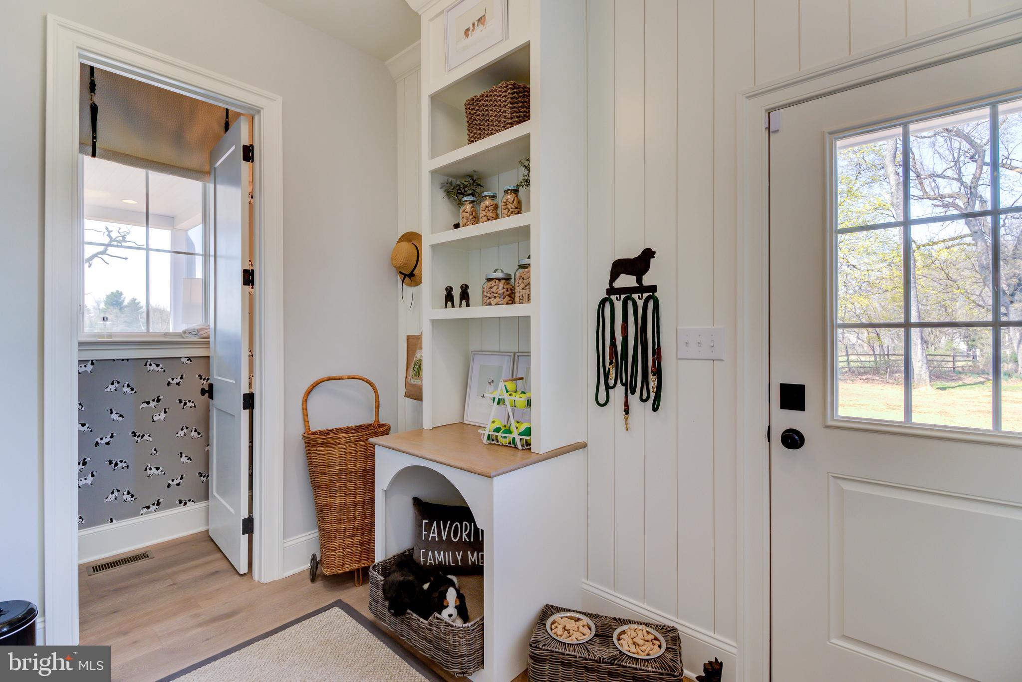 WHITE HORSE - Residential