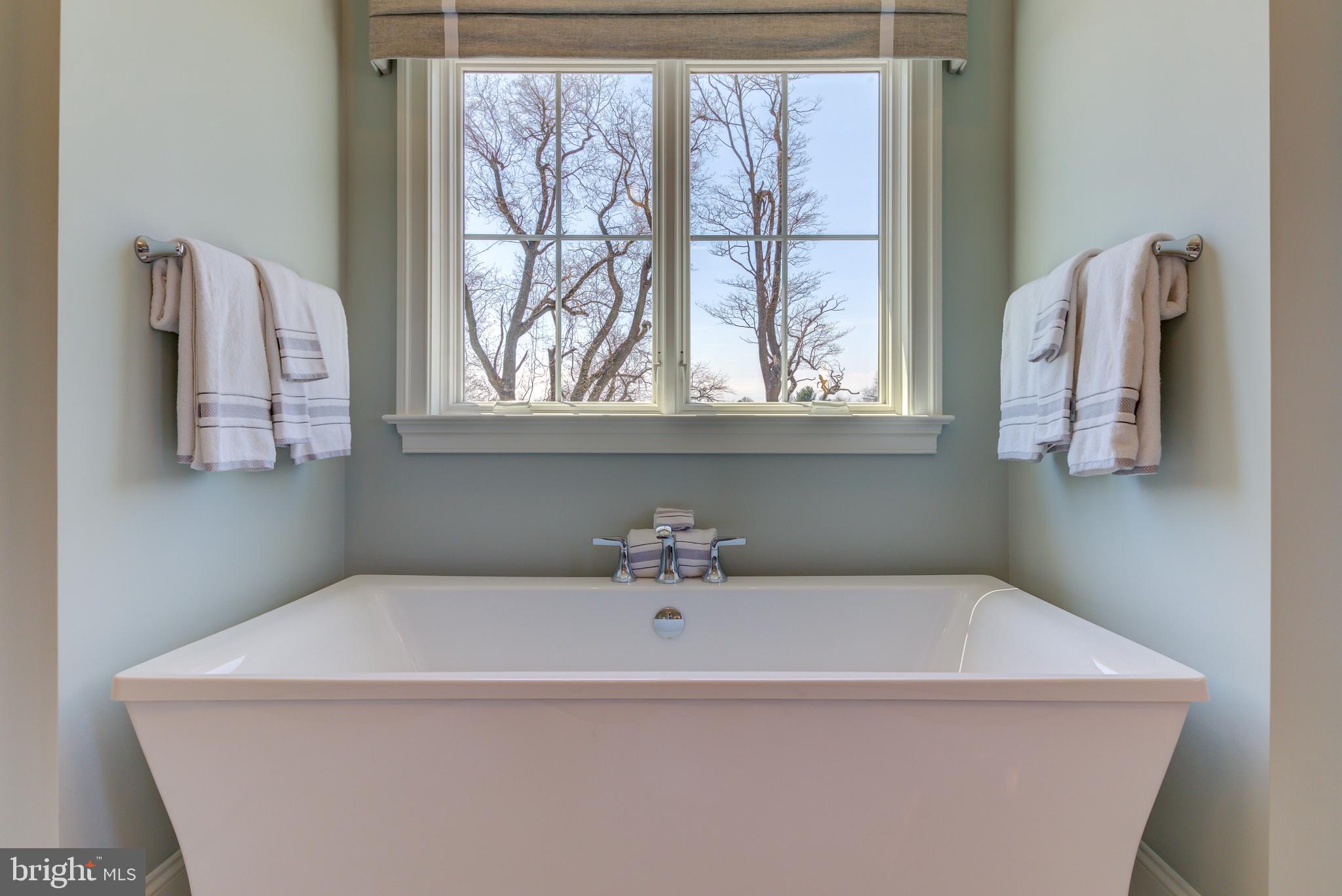 WHITE HORSE - Residential