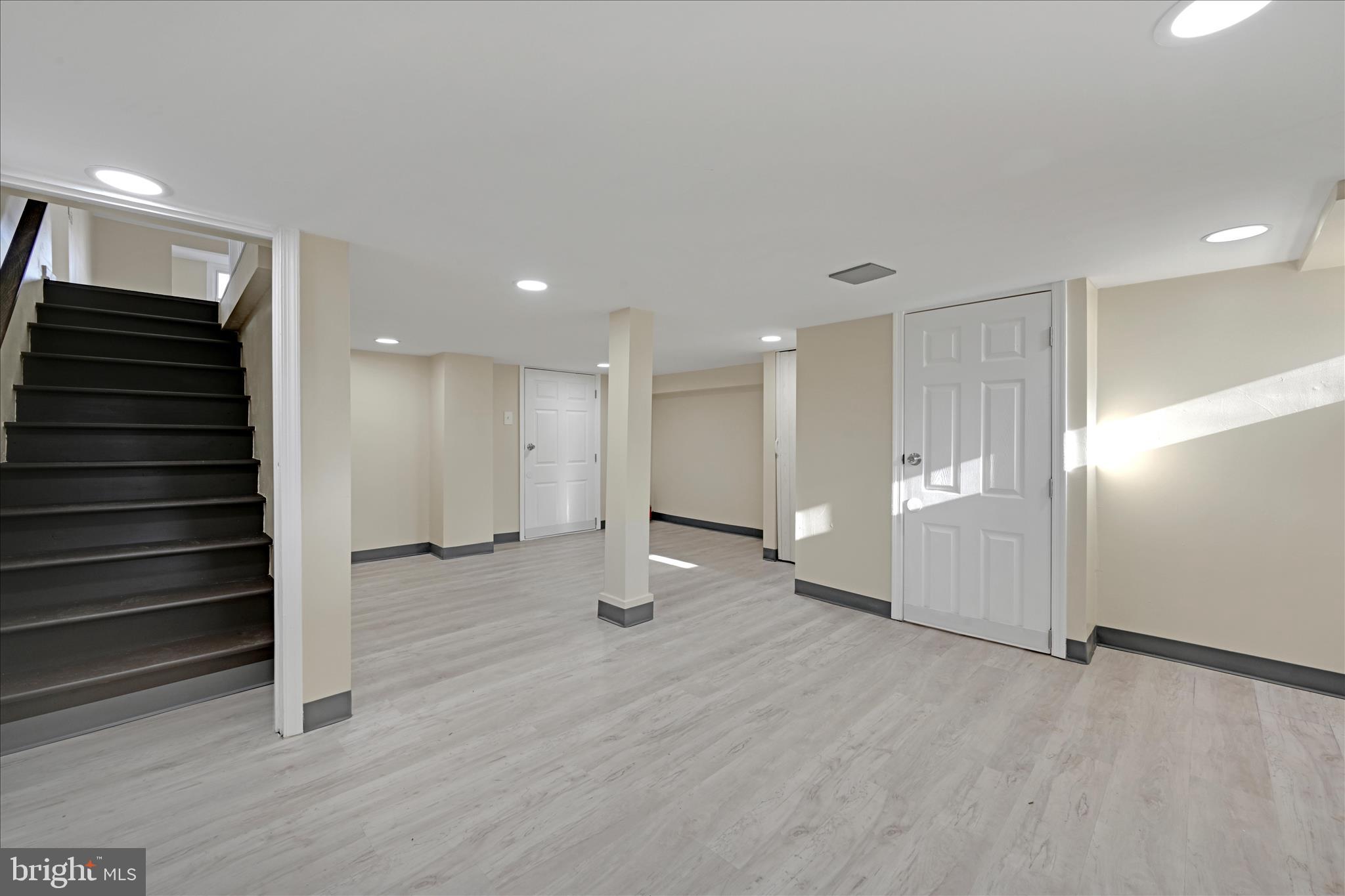 AVON HEIGHTS - Residential