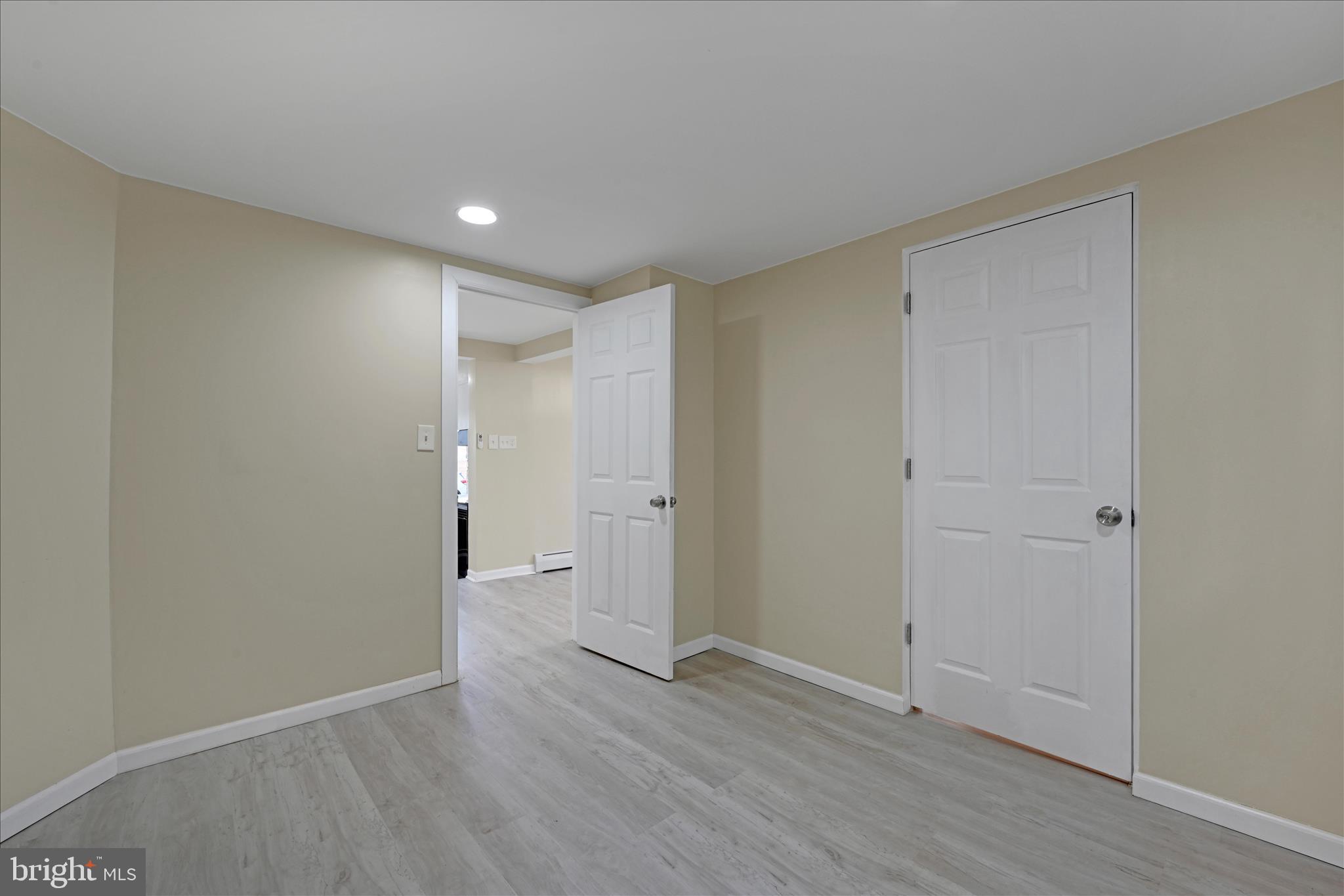 AVON HEIGHTS - Residential