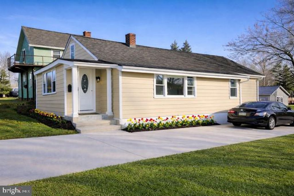 Photo of 1904 Leinbaugh Avenue, LEBANON, PA 17042 (MLS # PALN2024130)