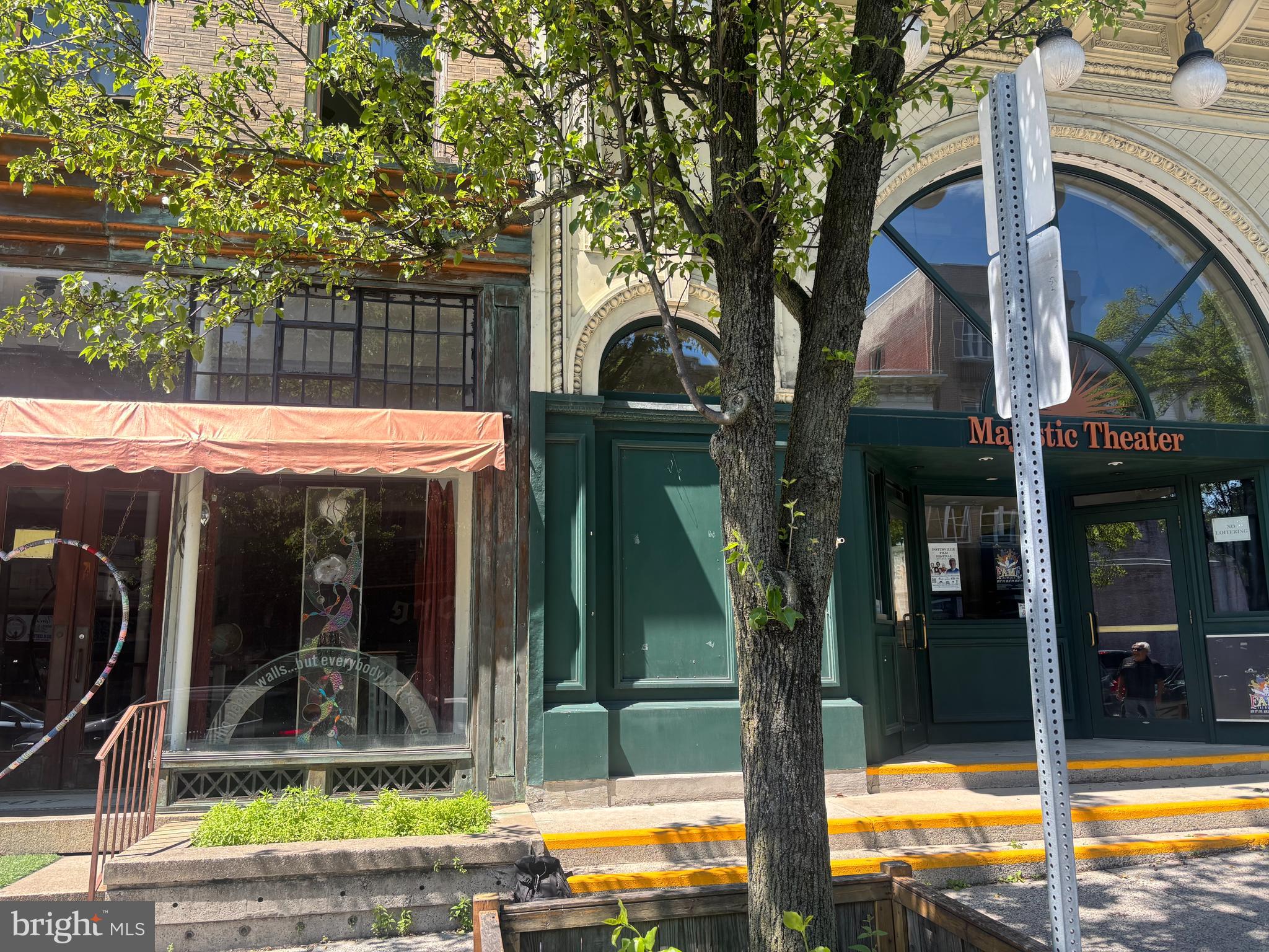 203 N CENTRE STREET
