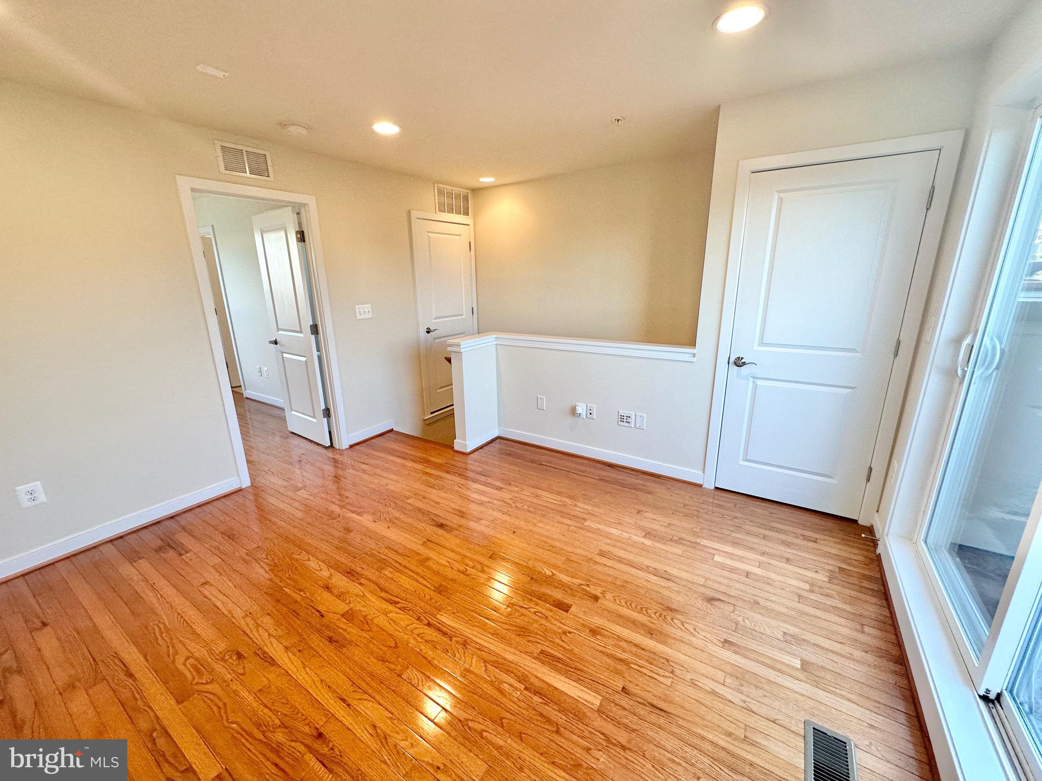 HYATTSVILLE - Residential Lease