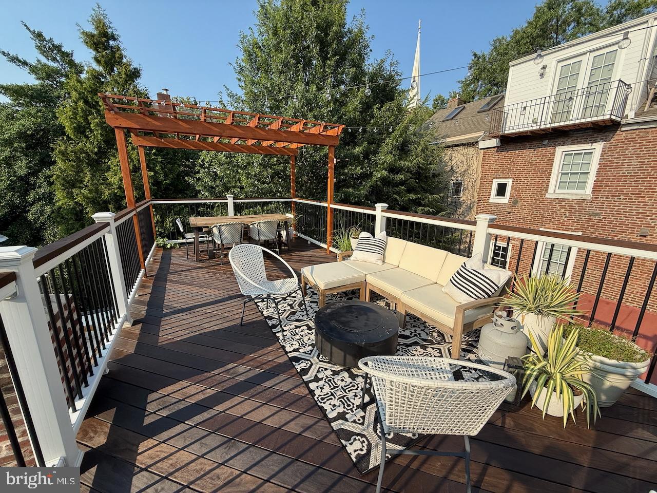 SOCIETY HILL - Residential