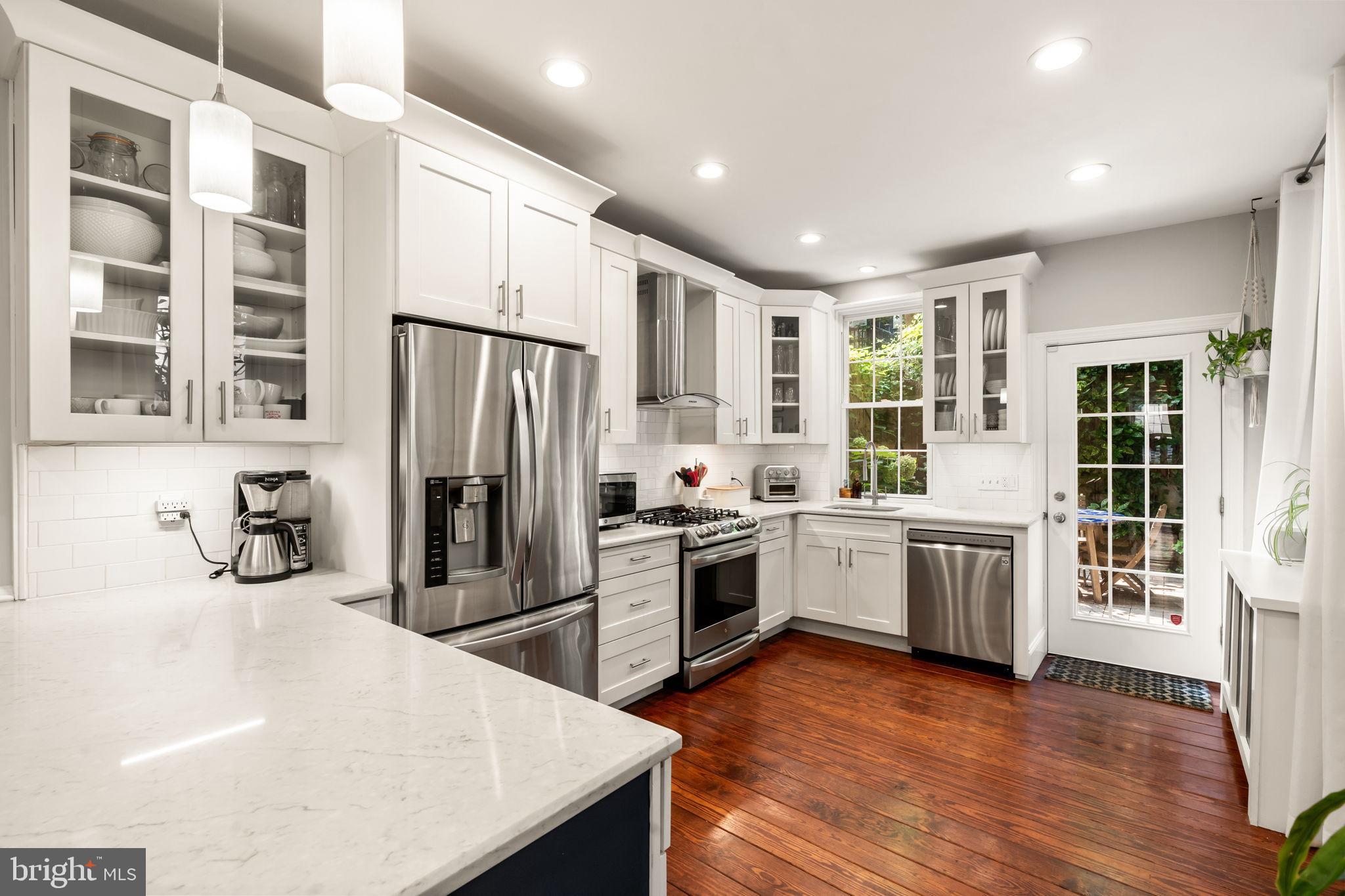 SOCIETY HILL - Residential