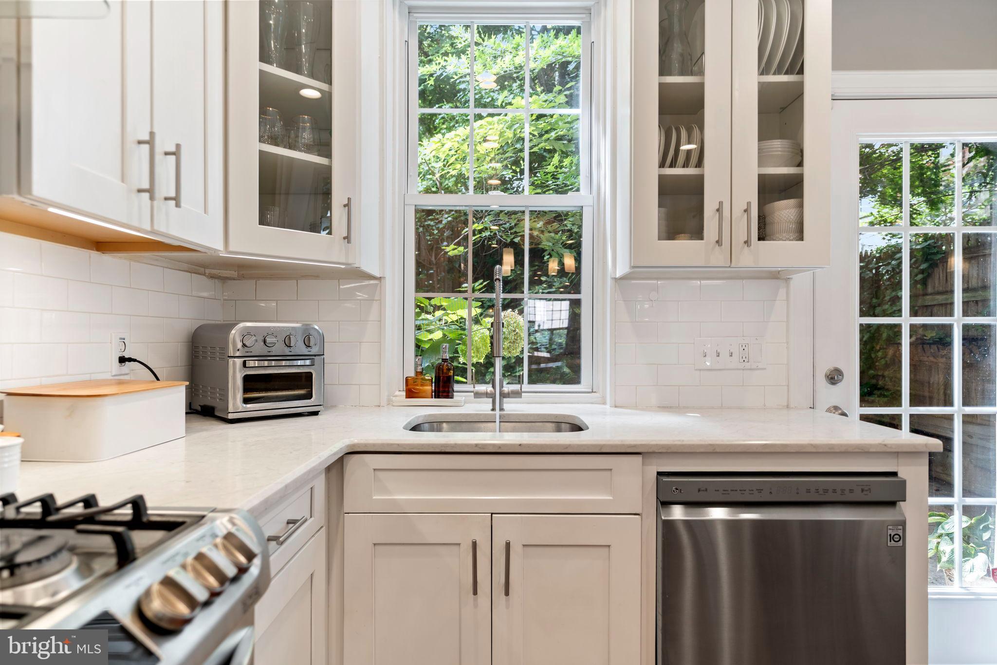 SOCIETY HILL - Residential