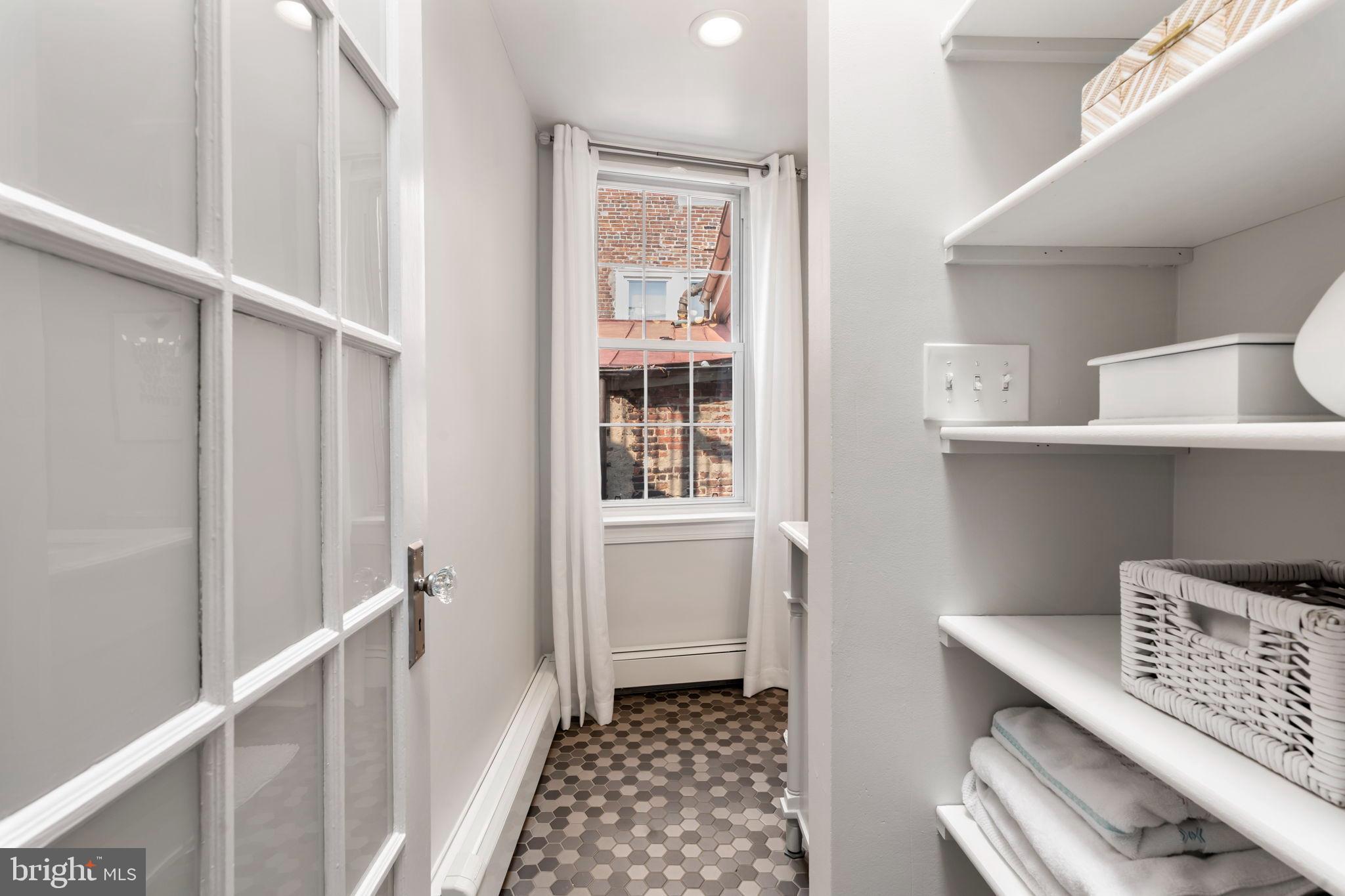 SOCIETY HILL - Residential