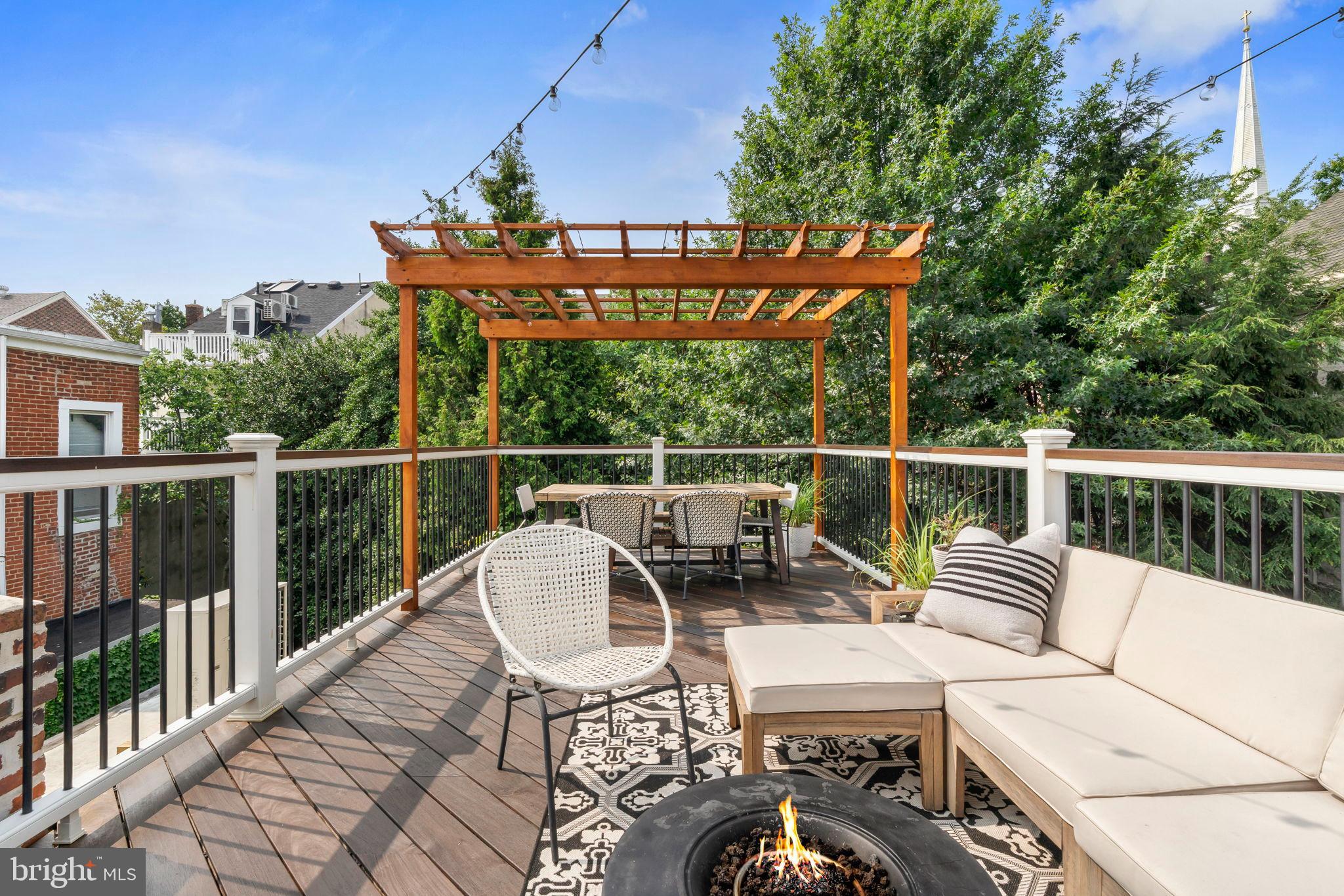 SOCIETY HILL - Residential