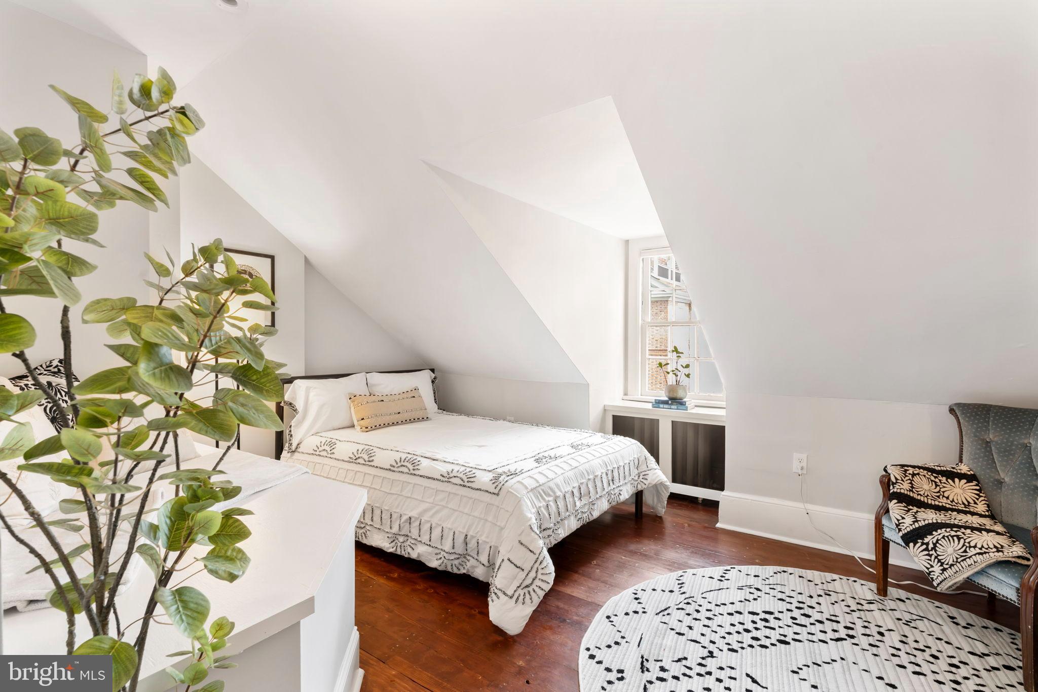 SOCIETY HILL - Residential