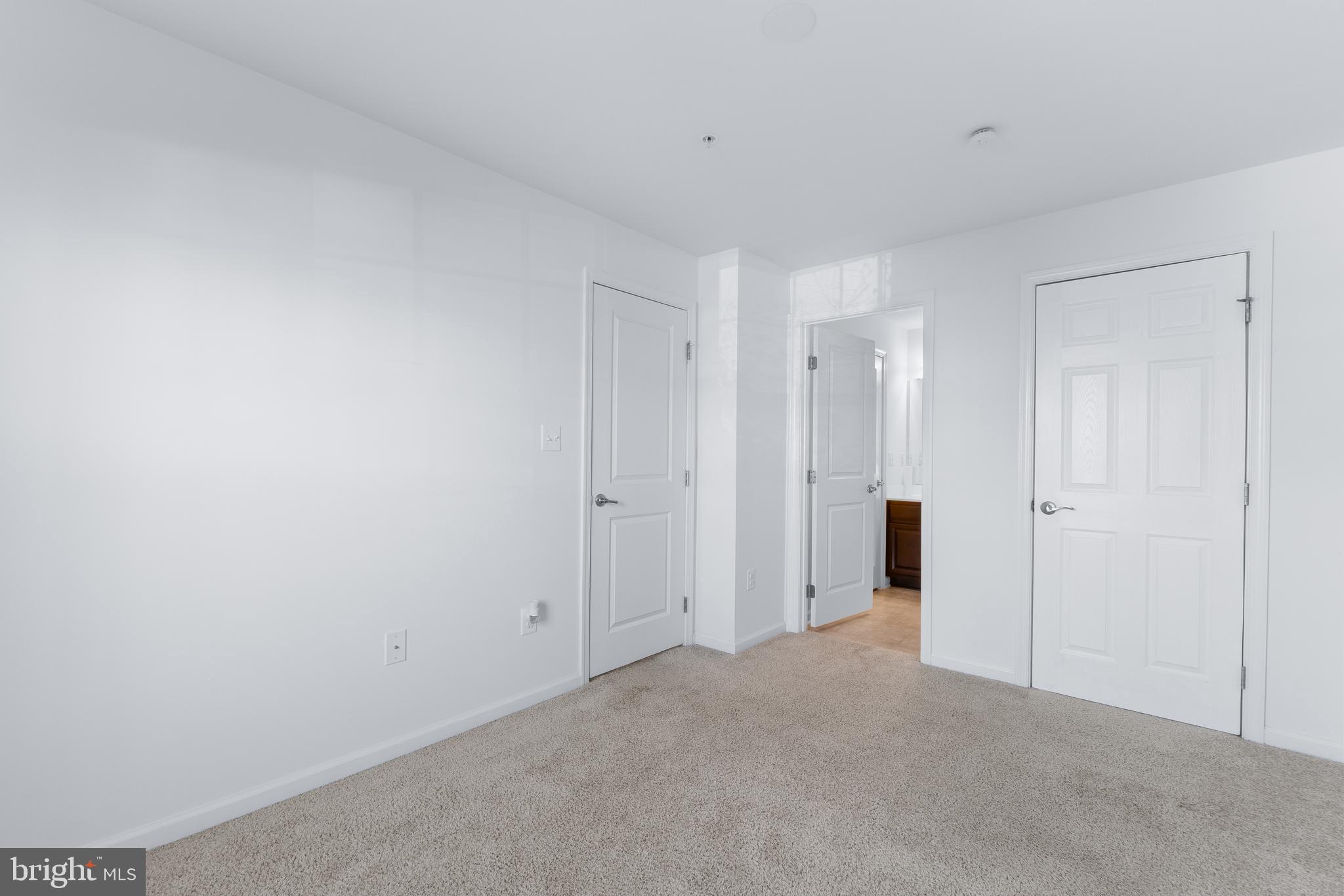 5365 S CENTER DRIVE