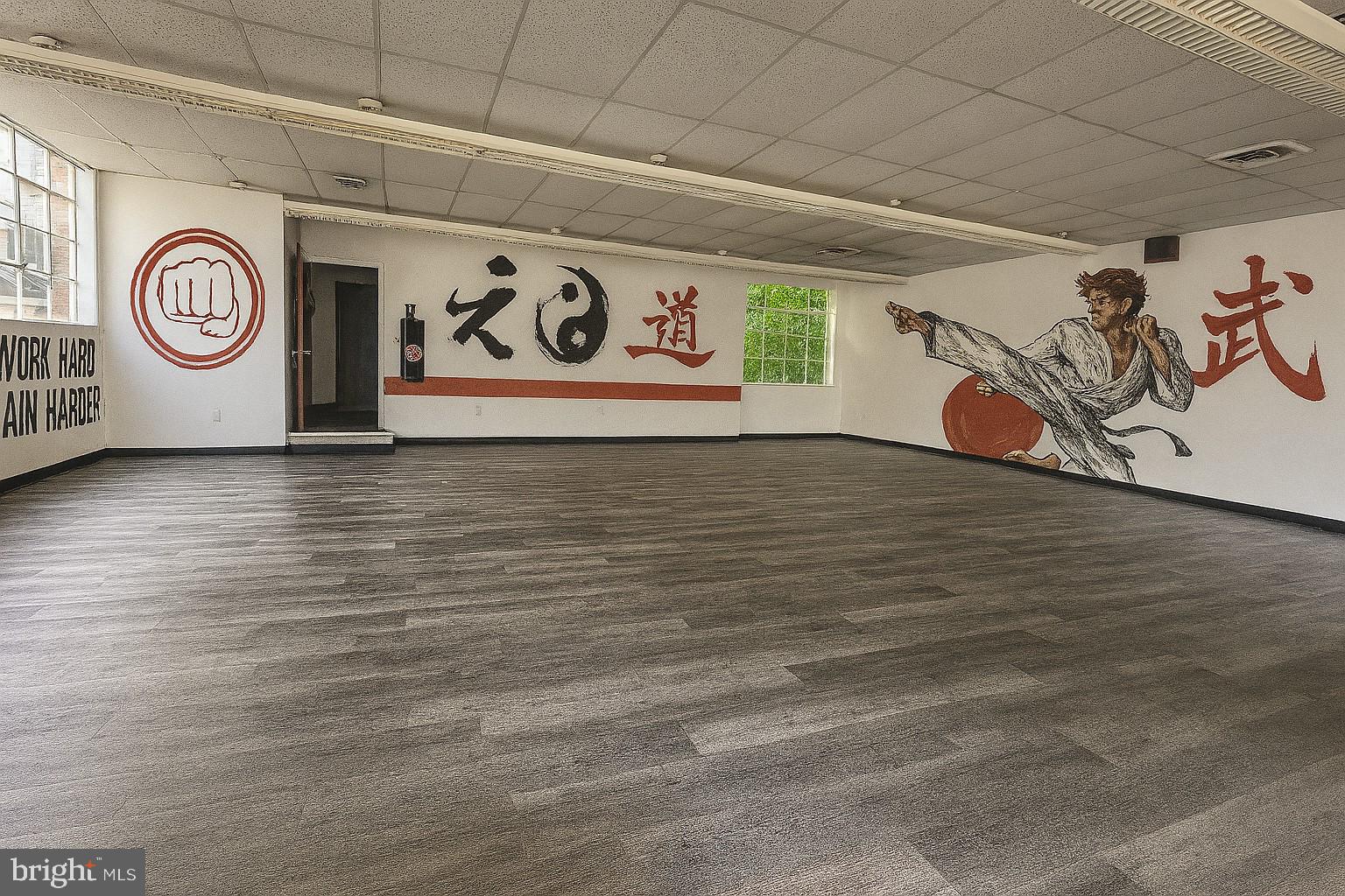 5629 N FREDERICK PIKE