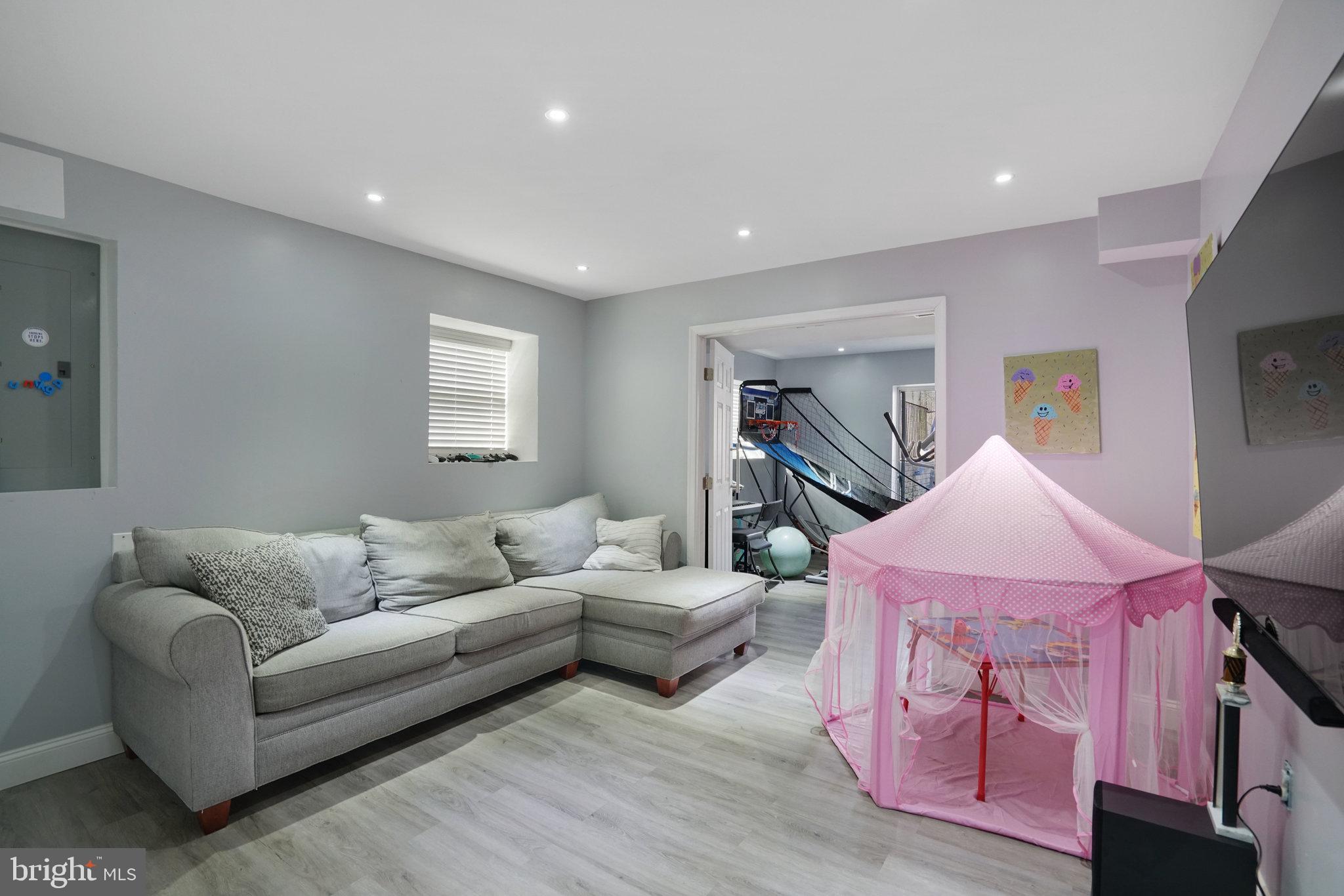 HUNTERS BROOKE SUB - Residential