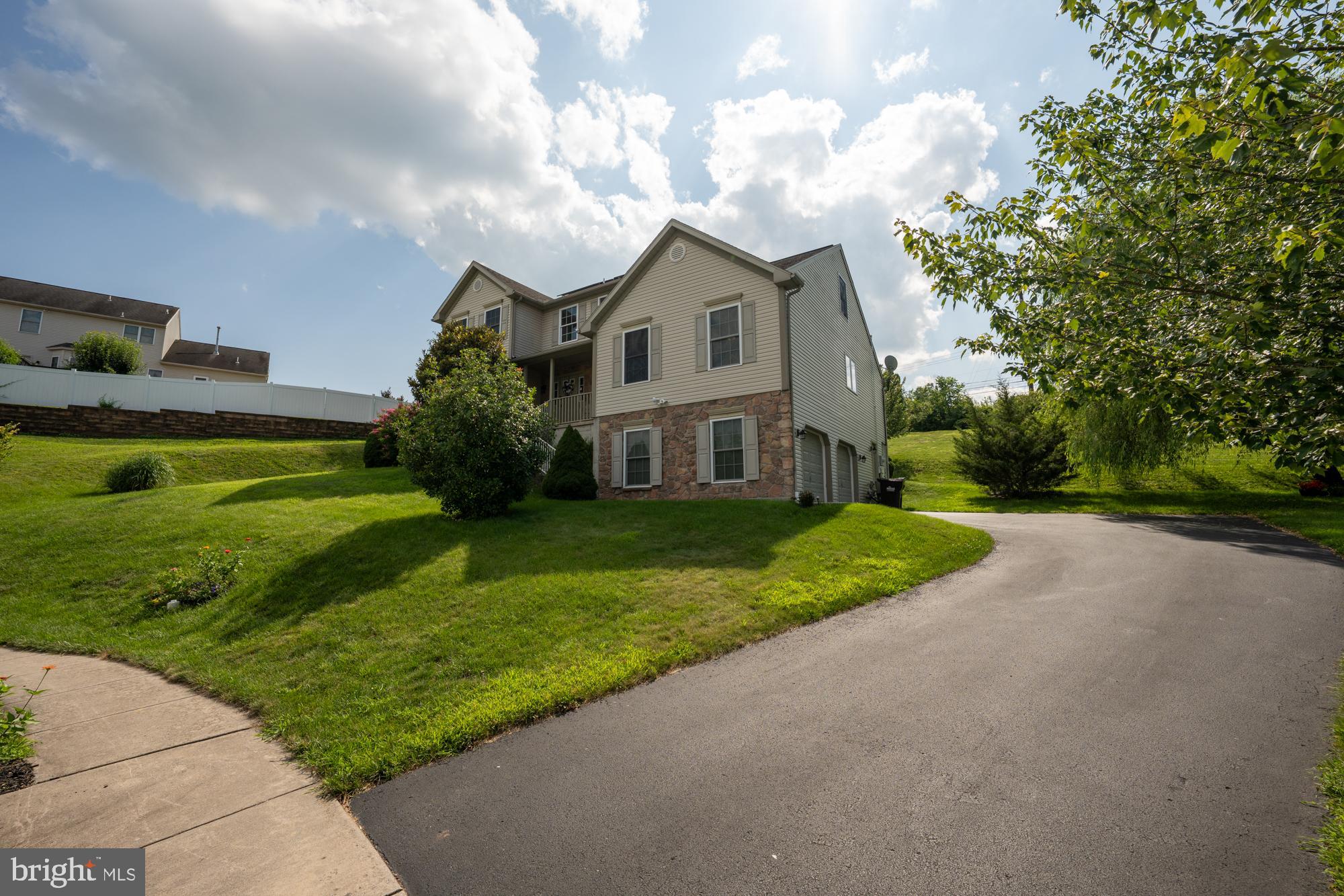 5016 OVERLOOK POINTE