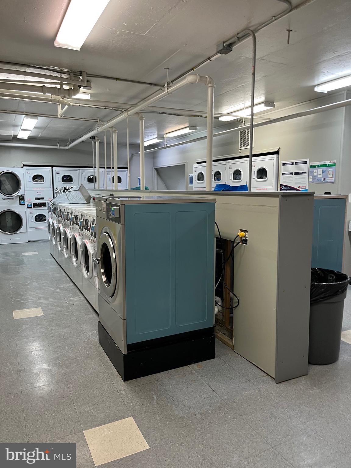 RIVER PLACE EAST - Residential Lease