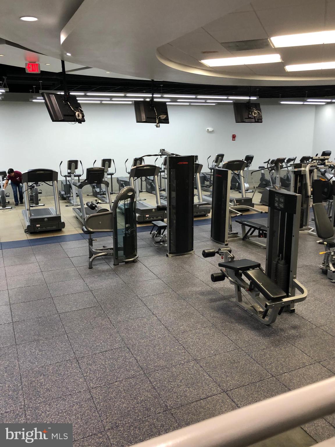 RIVER PLACE EAST - Residential Lease