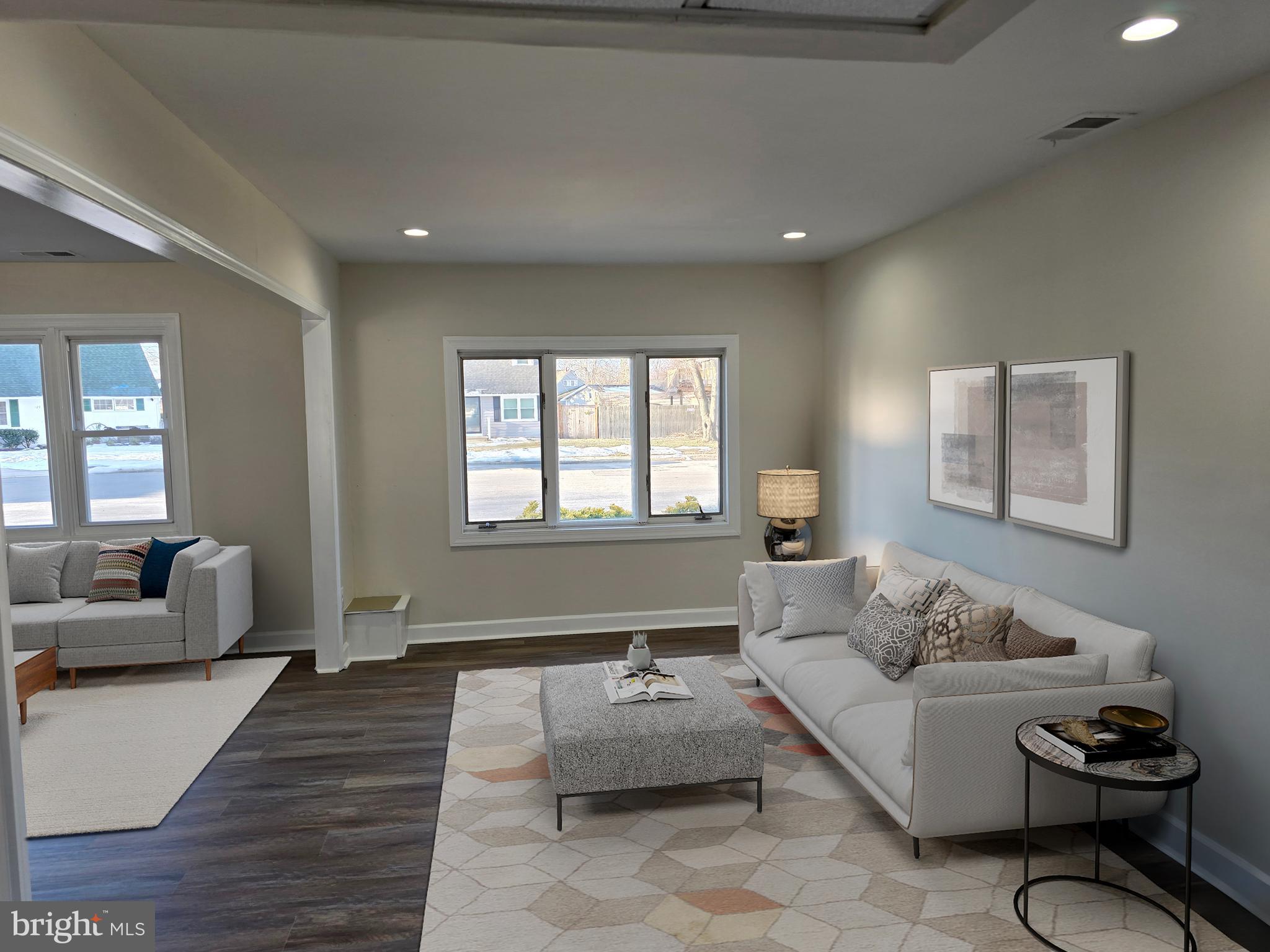 COUNTRY CLUB ESTATES - Residential