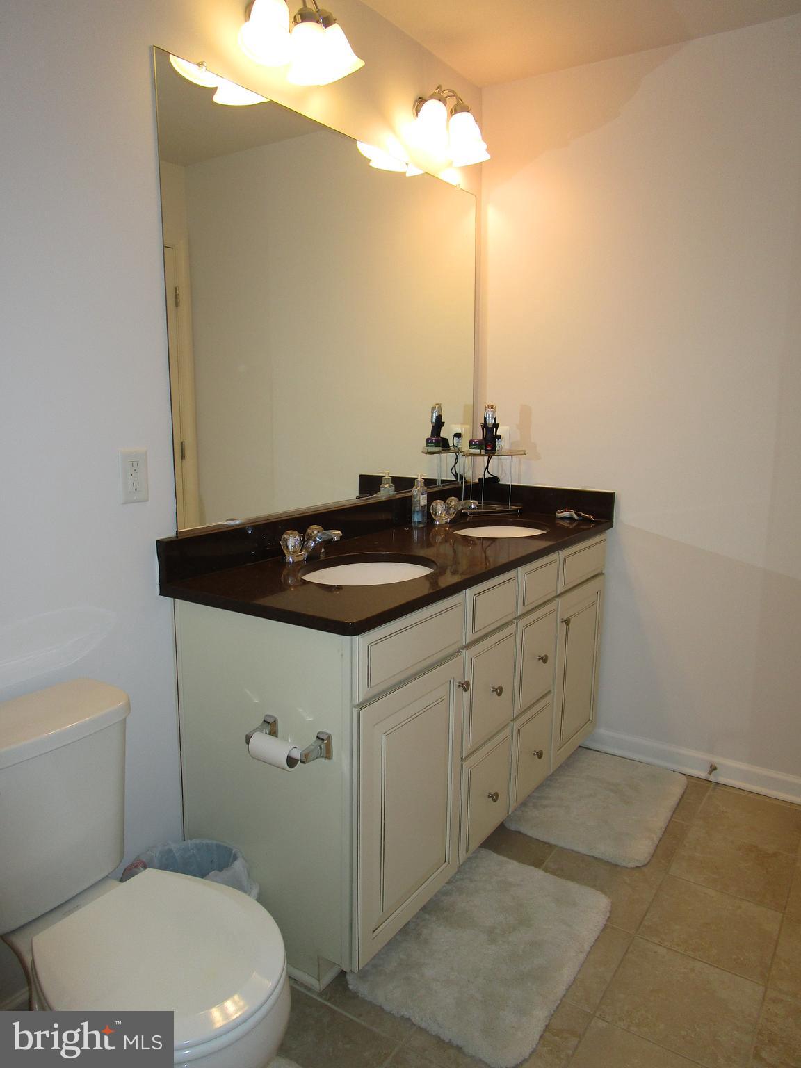 WOODLAKE TOWNS CODM - Residential Lease