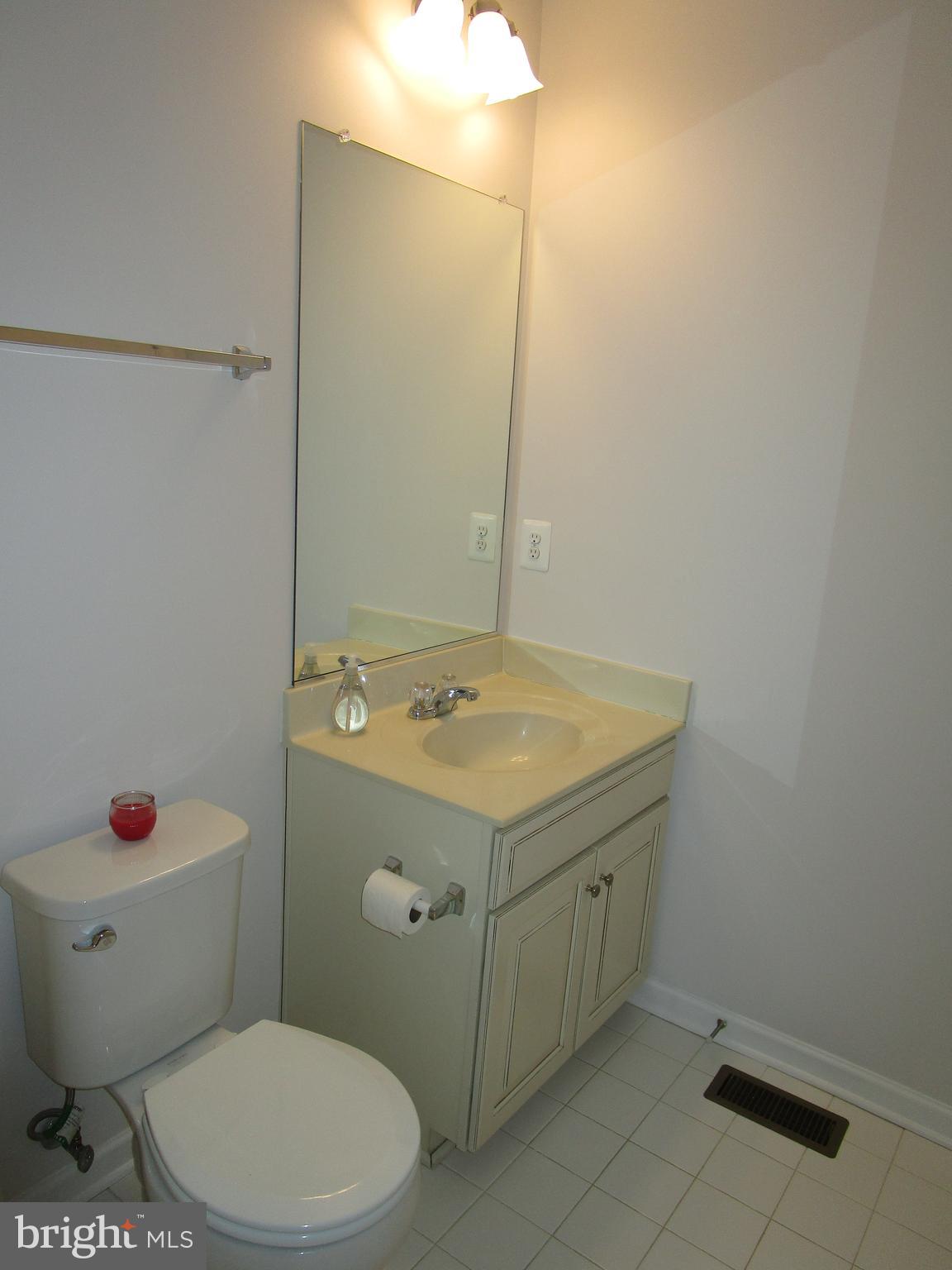 WOODLAKE TOWNS CODM - Residential Lease