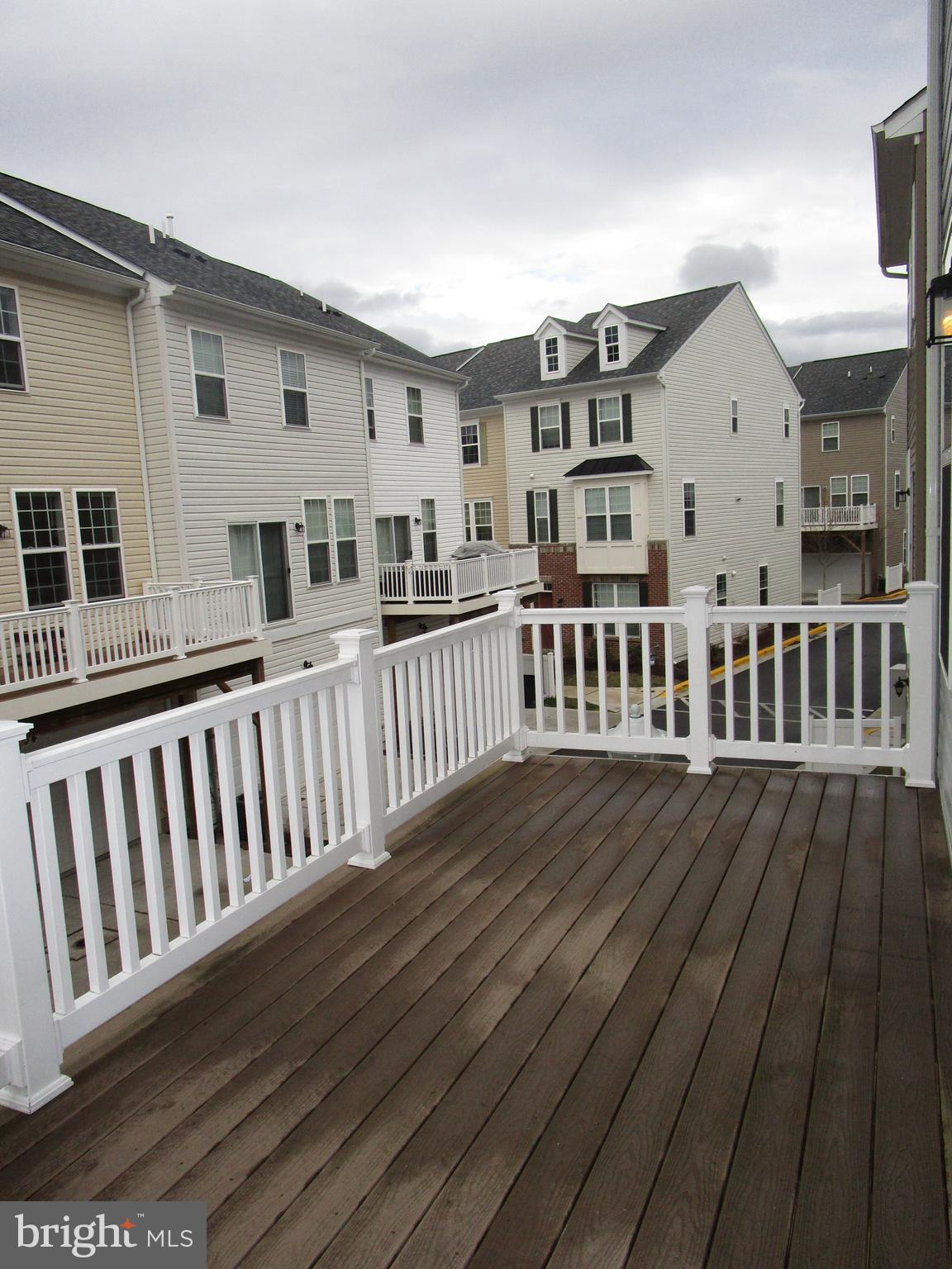 WOODLAKE TOWNS CODM - Residential Lease