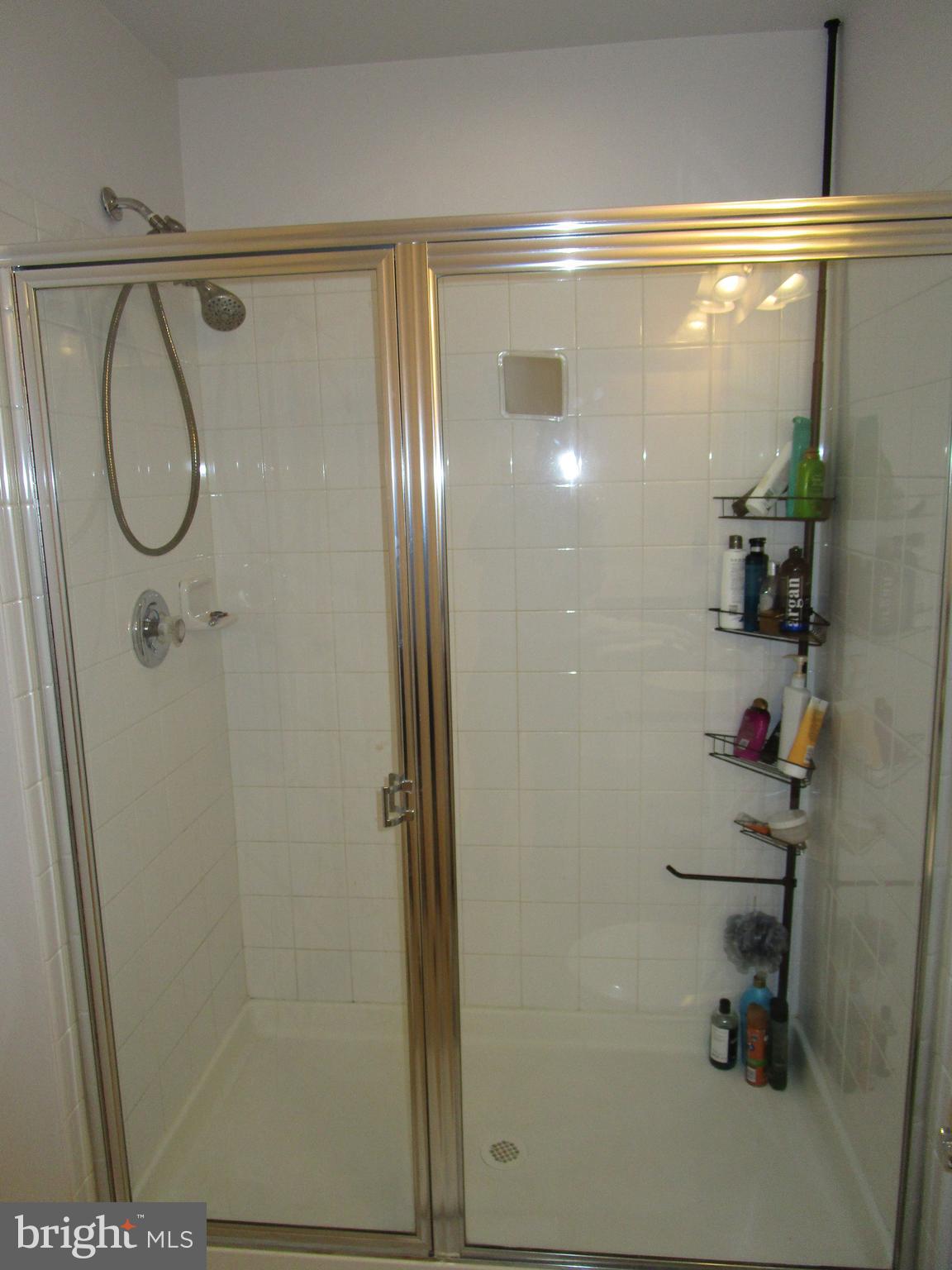 WOODLAKE TOWNS CODM - Residential Lease