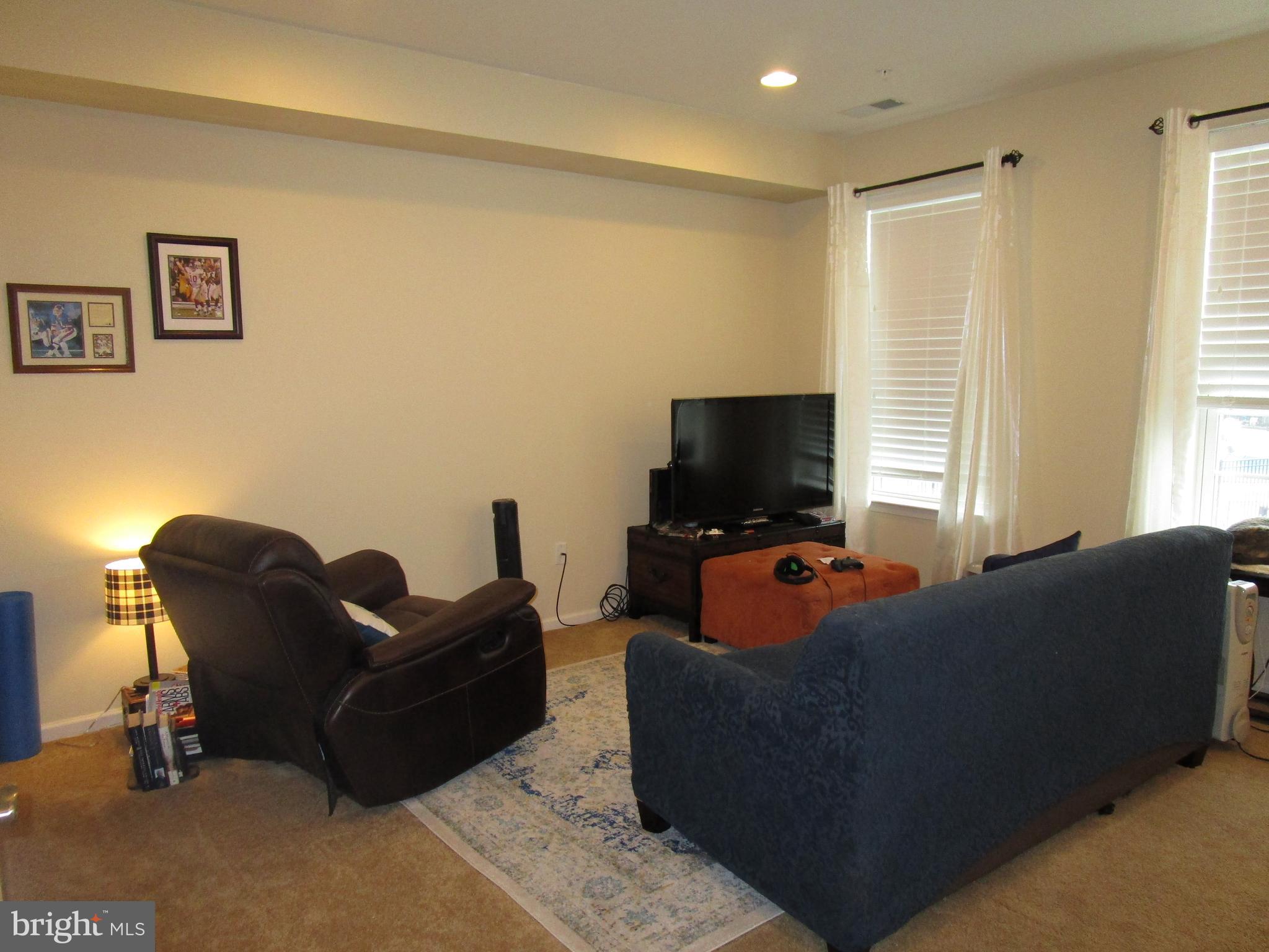 WOODLAKE TOWNS CODM - Residential Lease