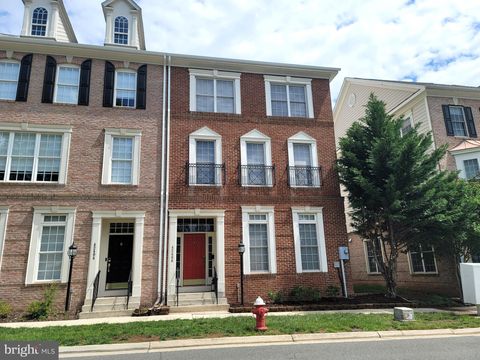 42496 LEGACY PARK DRIVE BRAMBLETON VA 20148