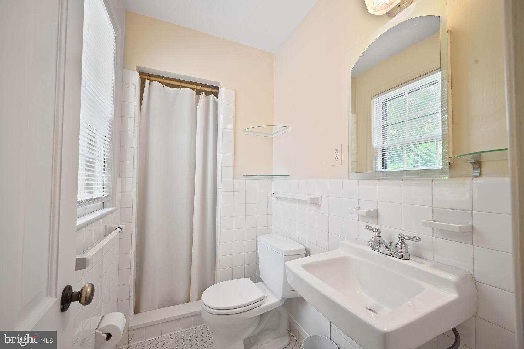 CHEVY CHASE VILLAGE - Residential