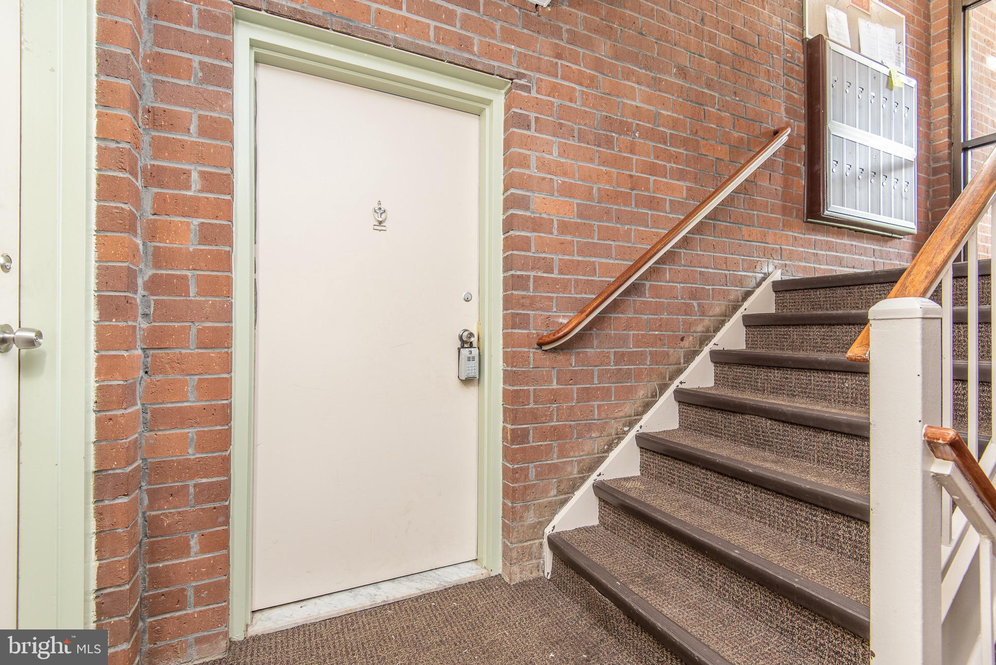 WOODBURN VILLAGE - Residential Lease