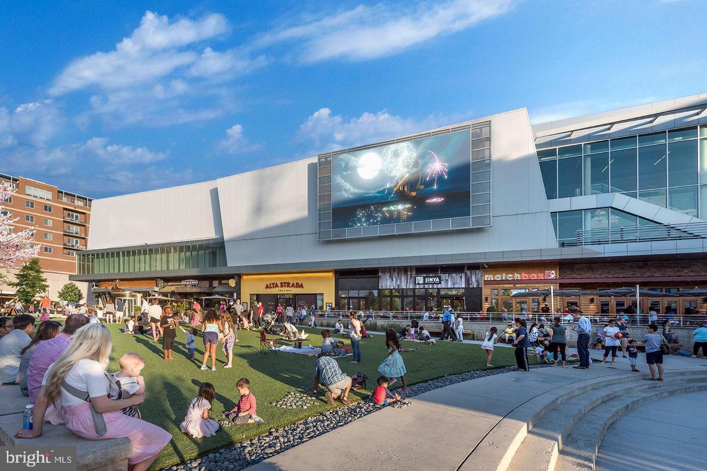 WOODBURN VILLAGE - Residential Lease