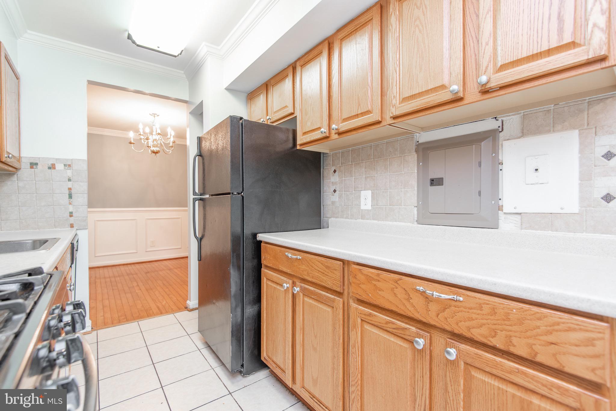 WOODBURN VILLAGE - Residential Lease