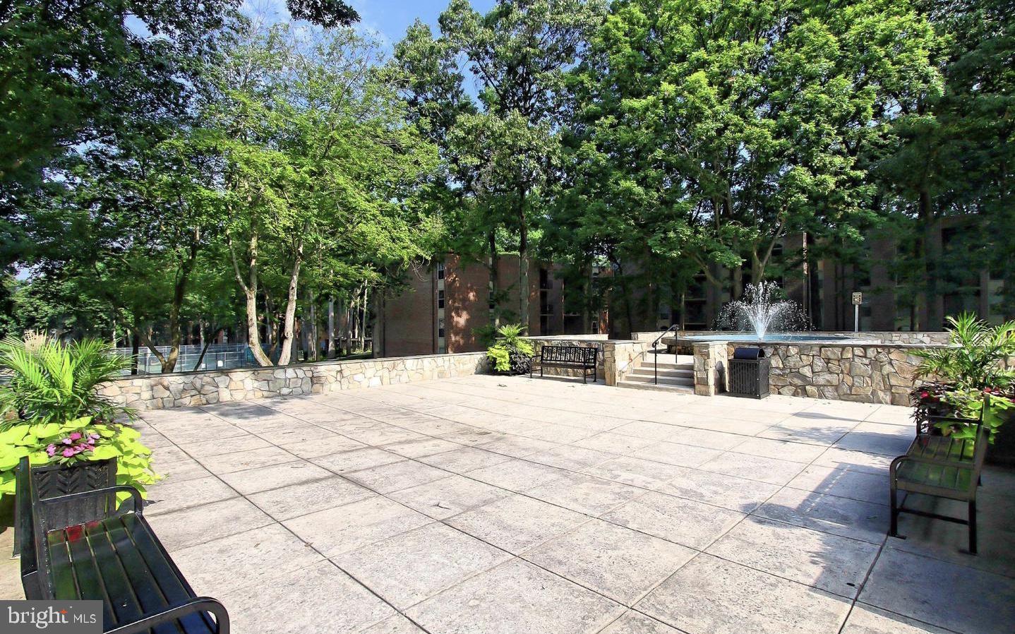 WOODBURN VILLAGE - Residential Lease