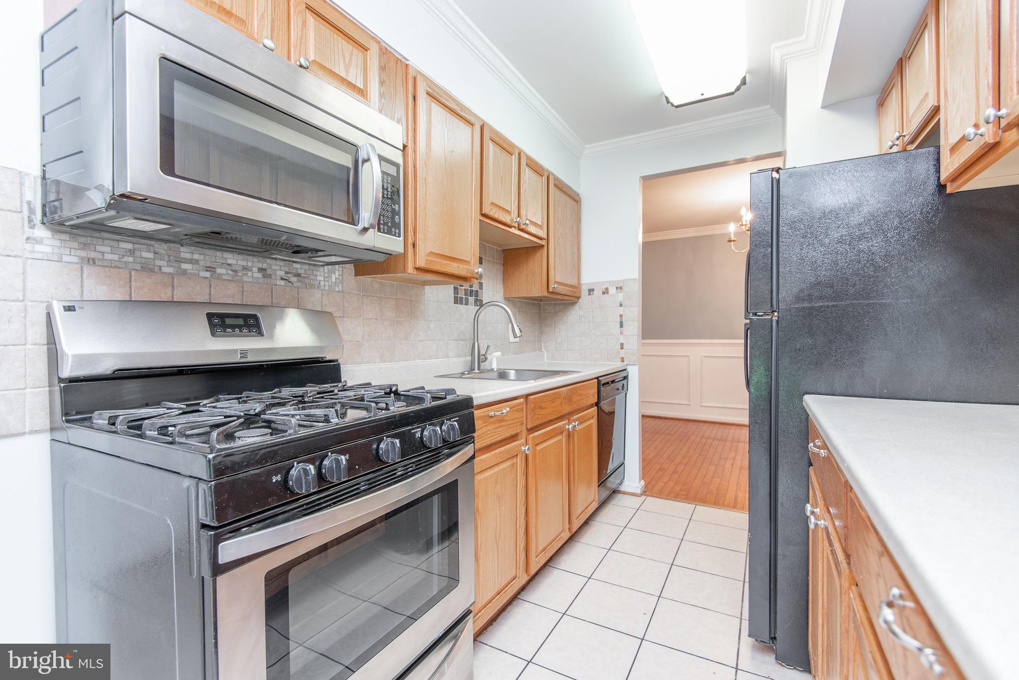 WOODBURN VILLAGE - Residential Lease