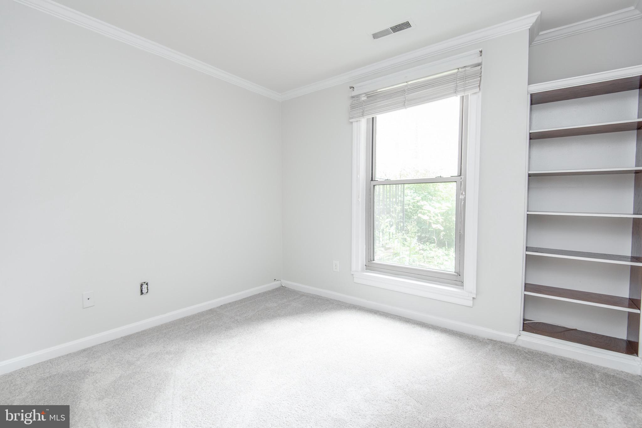 WOODBURN VILLAGE - Residential Lease