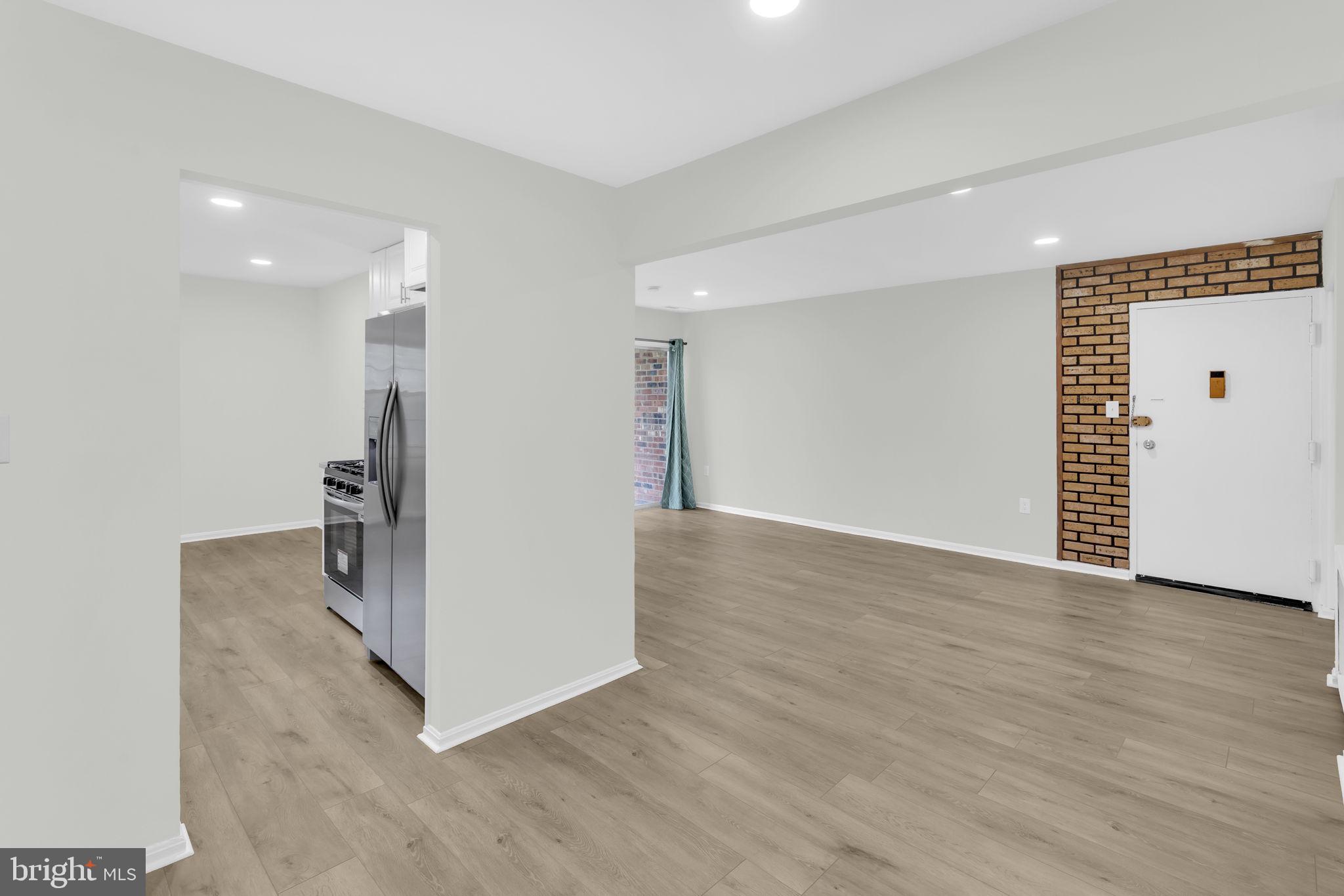 PLYMOUTH WOODS - Residential